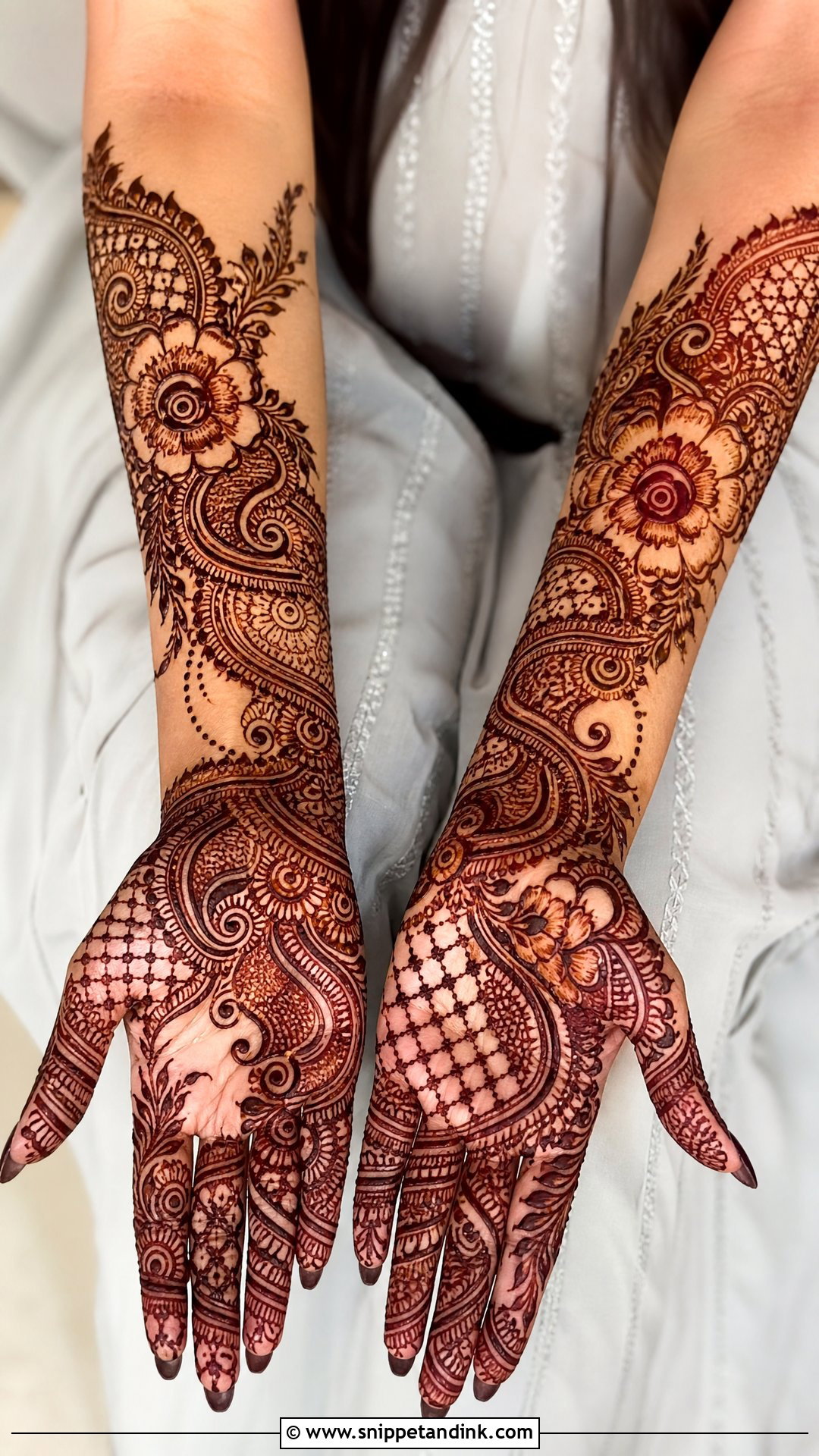 Indo Arabic Bridal Mehndi Design - Snippet and Ink - 25 Bridal Hand Mandhi Mehndi Design Ideas
