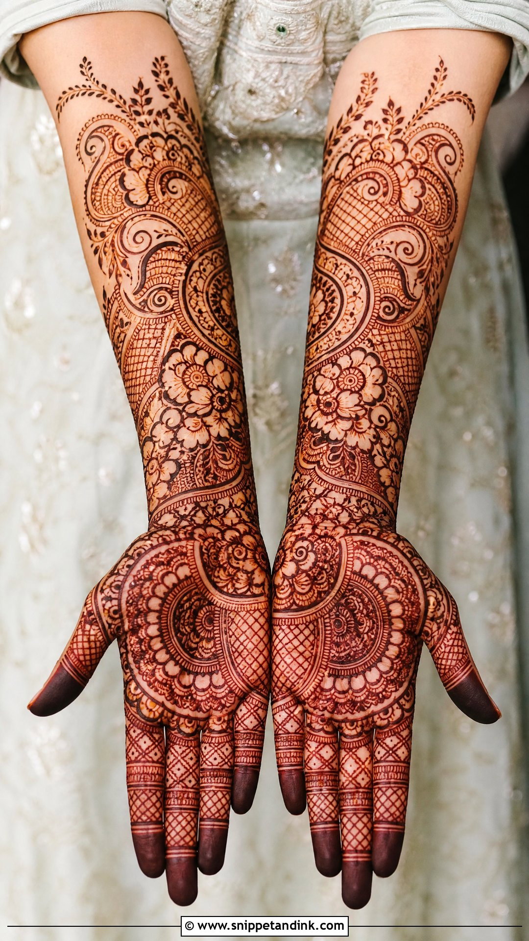Indo Arabic Bridal Mehndi Design - Snippet and Ink - 25 Bridal Mehndi Designs for Bride