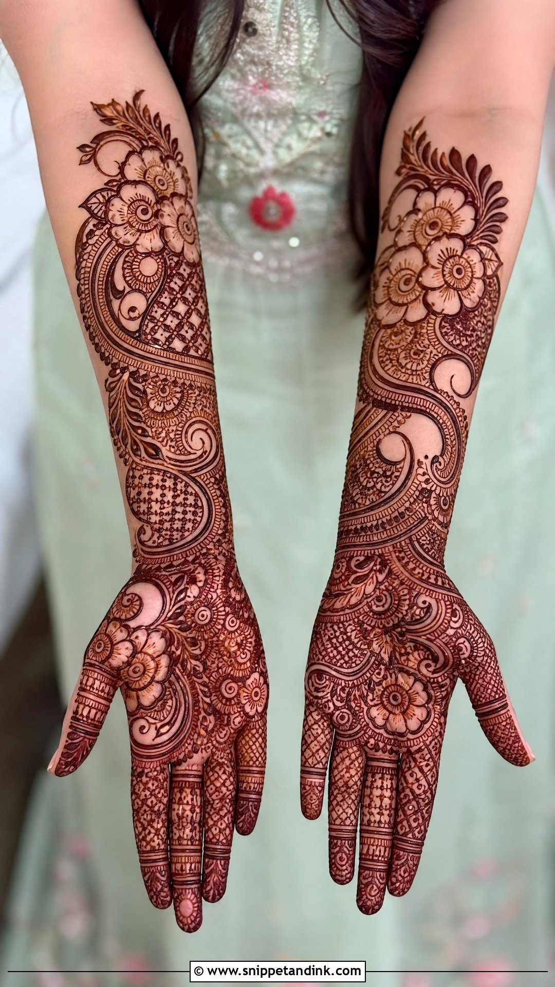 Indo Arabic Bridal Mehndi Design - Snippet and Ink - 20 Bridal Henna (Mehndi) Design Ideas