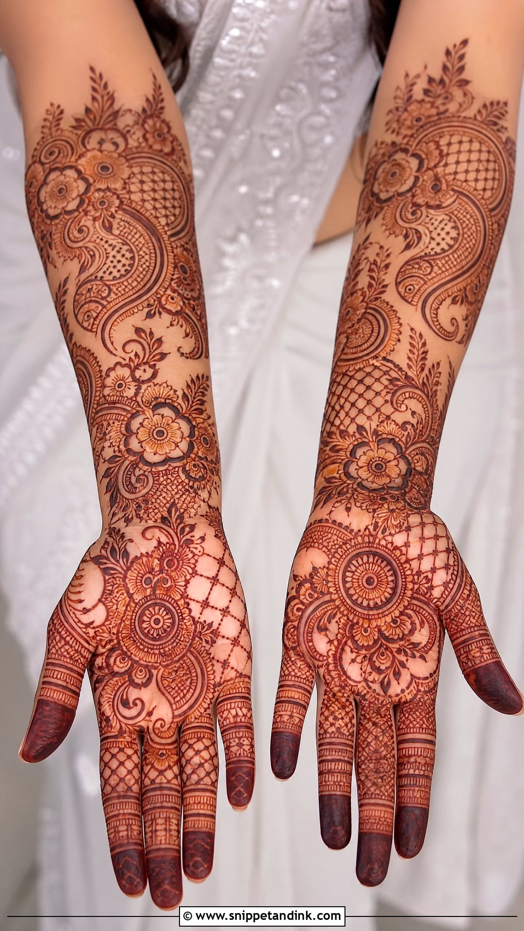 Indo Arabic Bridal Mehndi Design - Snippet and Ink - 30 Bride Mehndi Designs
