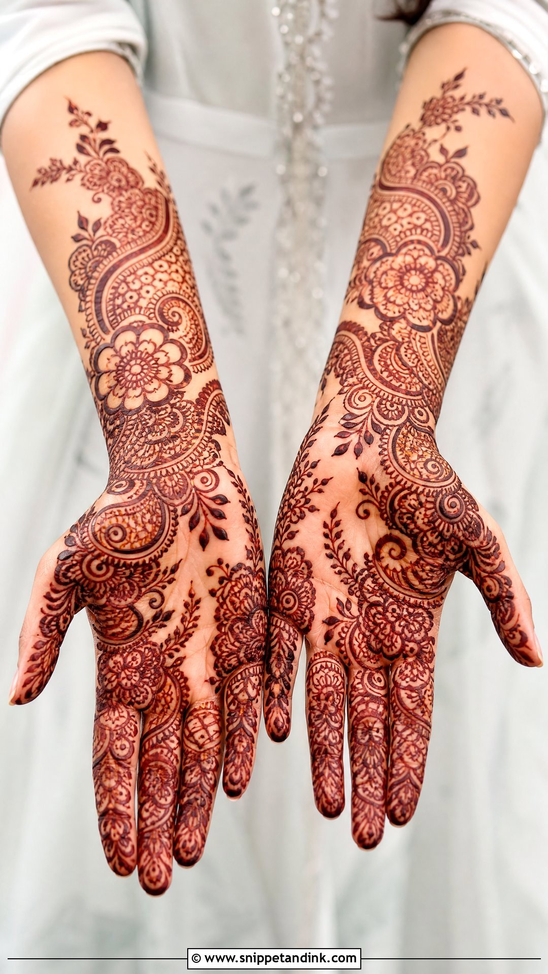 Indo Arabic Engagement Bridal Mehndi Design - Snippet and Ink - 25 Engagement Bridal Mehndi Designs