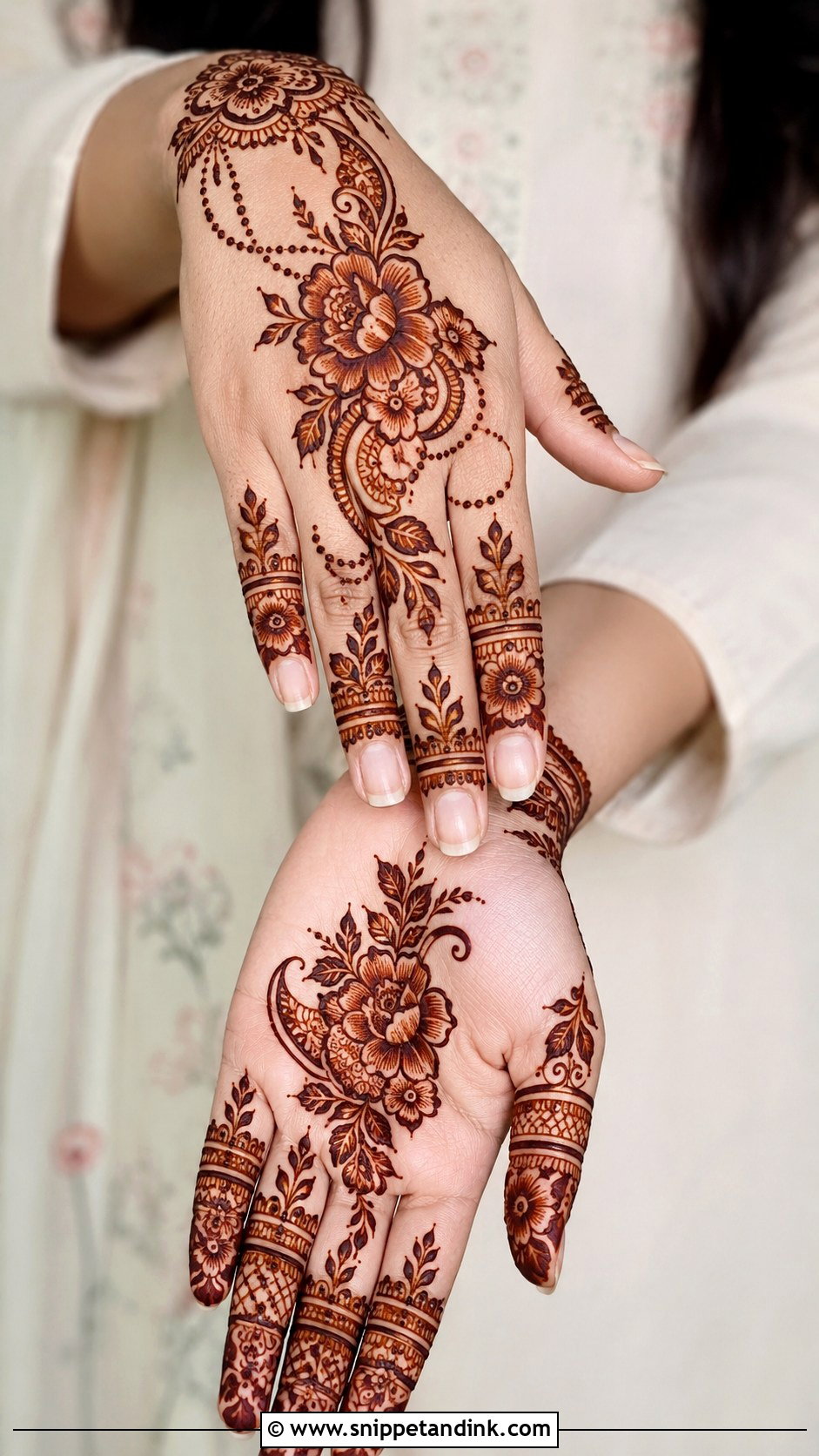 Indo Arabic Mehndi Design - Snippet and Ink - 35 Henna (Mehndi) Design Ideas