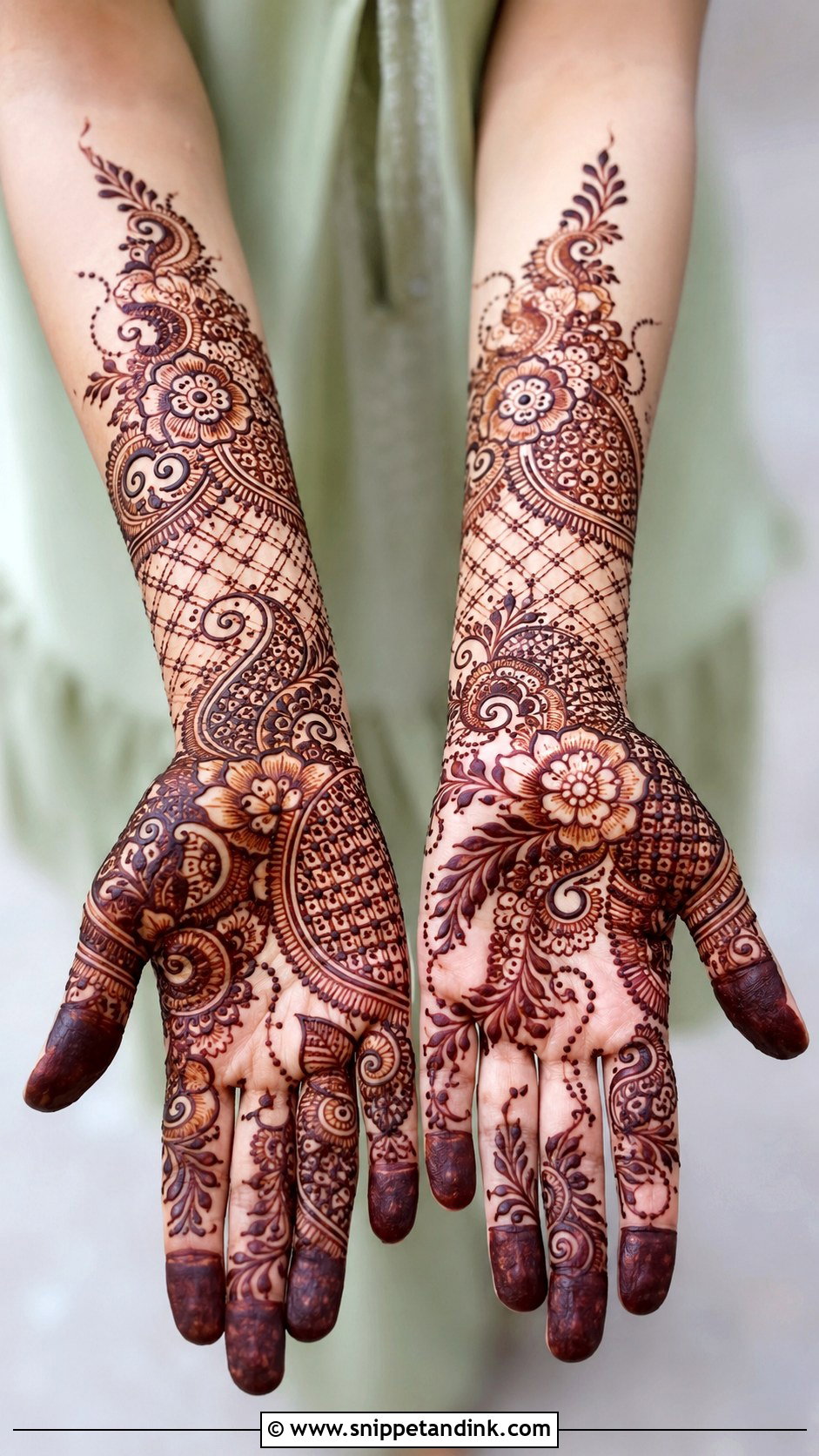 Indo Arabic Mehndi Design - Snippet and Ink - 30 Latest Arabic Mehndi Designs