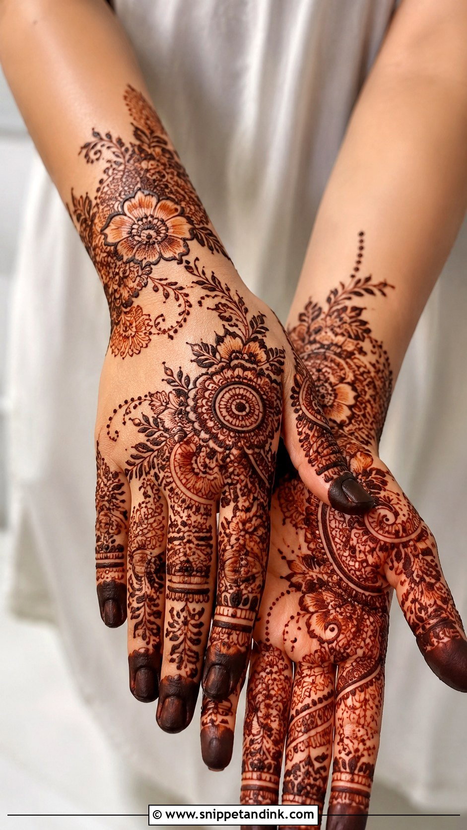 Indo Arabic Mehndi Design - Snippet and Ink - 35 Fancy Mehndi Designs