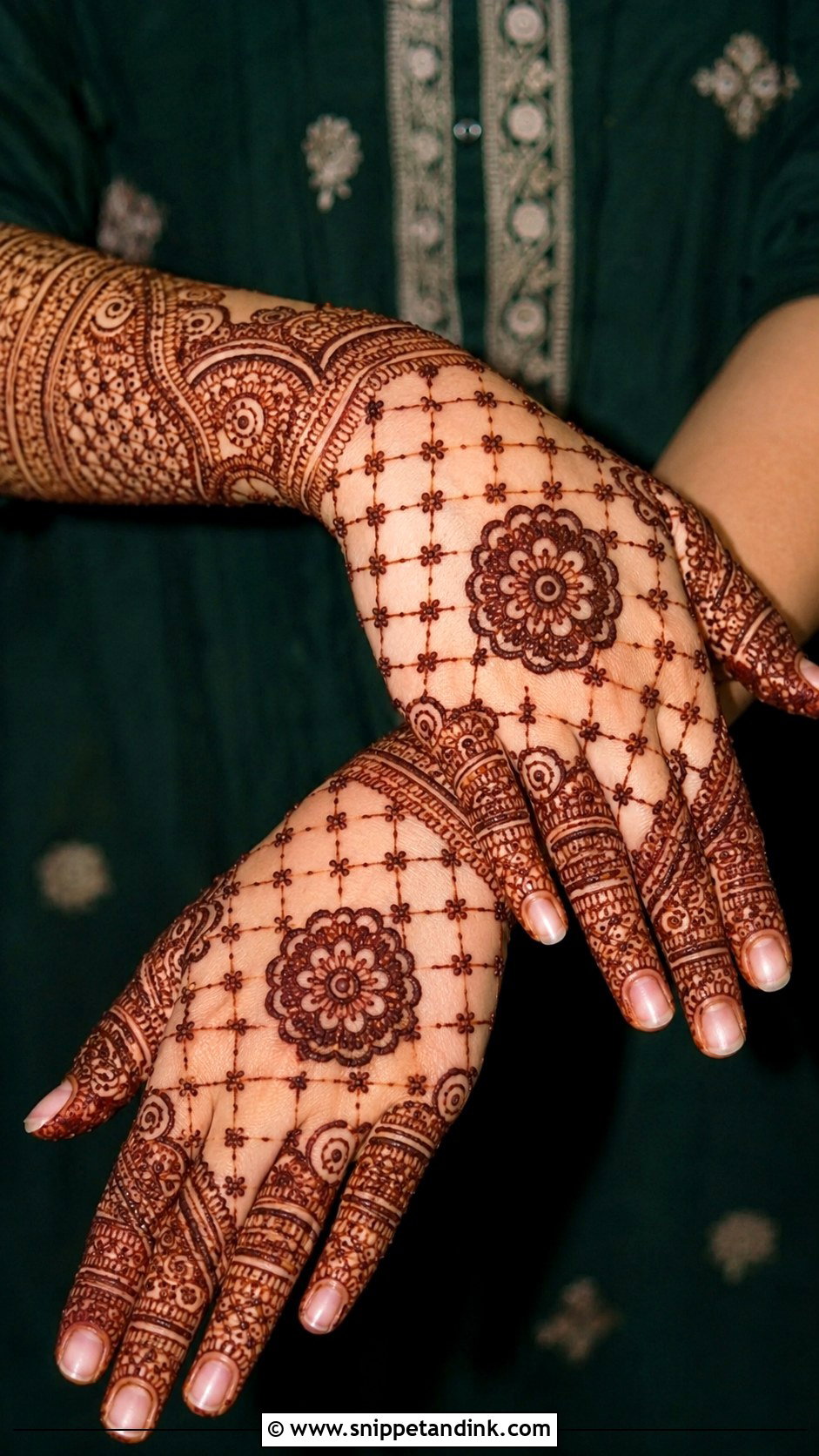 Jaal Mehndi Design For Hands - Snippet and Ink - 35 Trendy Mehndi Designs