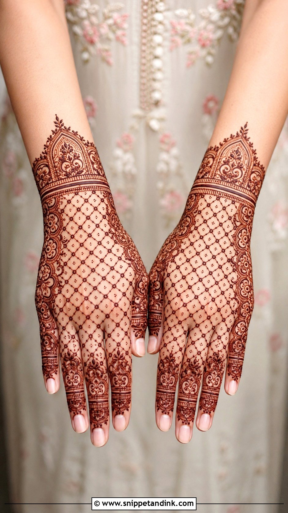 Jaali Back Hand Mehndi Design - Snippet and Ink - 35 Back Hand Mehndi Designs