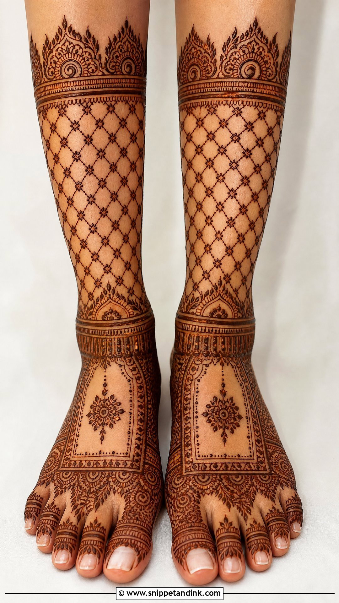 Jaali Bridal Leg Mehndi Design - Snippet and Ink - 20 Bridal Mehndi Designs for Leg