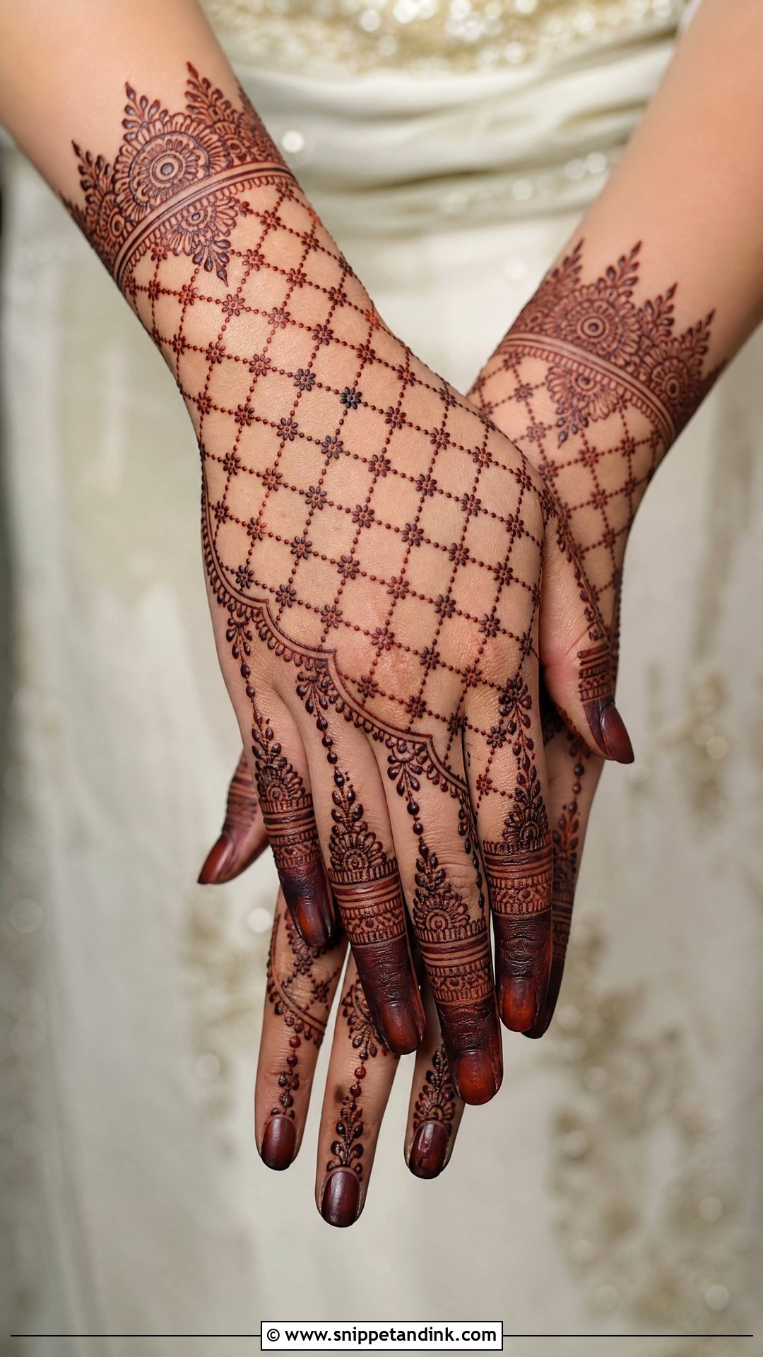 Jaali Bridal Mehndi Design - Snippet and Ink - 20 Bridal Dulhan Mehndi Designs