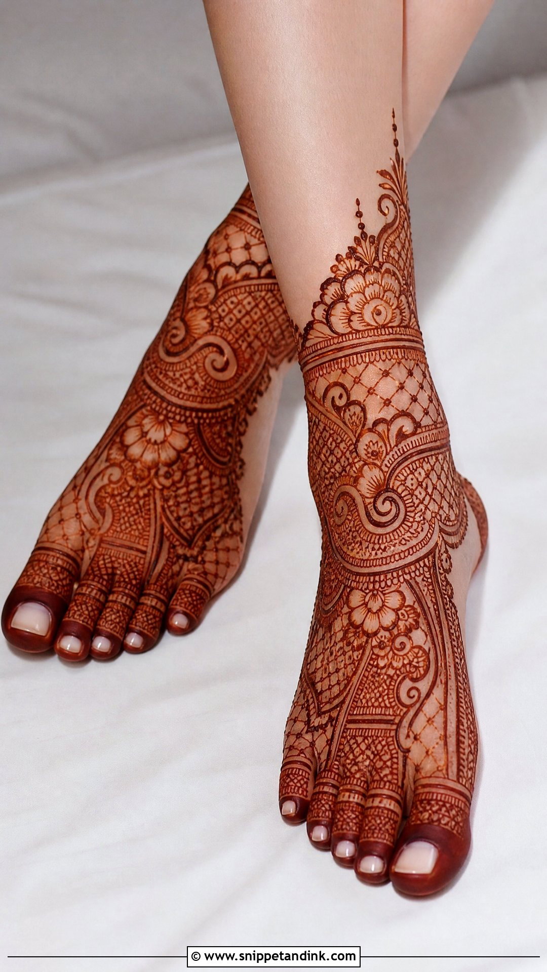 Jaali Bridal Mehndi Design For Feet - Snippet and Ink - 20 Bridal Mehndi Designs for Feet