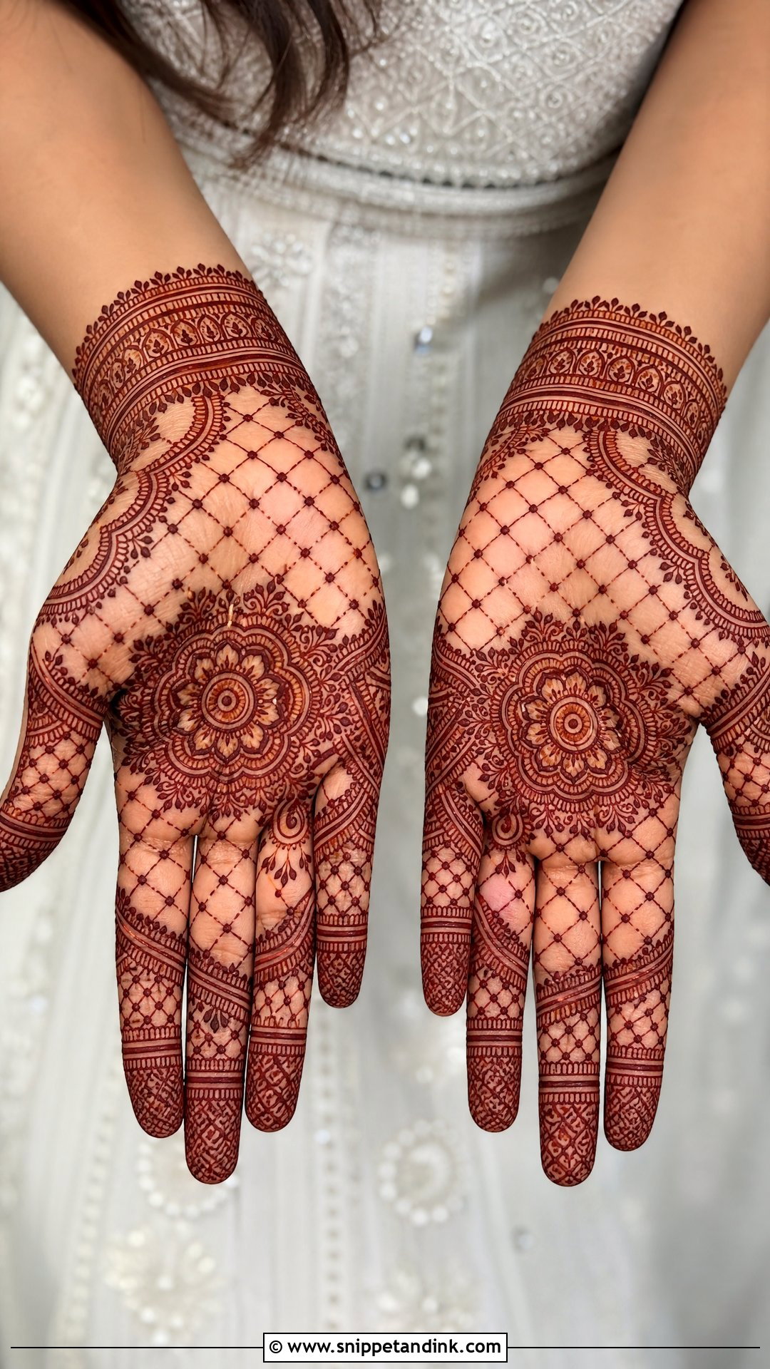 Jaali Engagement Mehndi Design - Snippet and Ink - 20 Unique Engagement Mehndi Designs for Bride