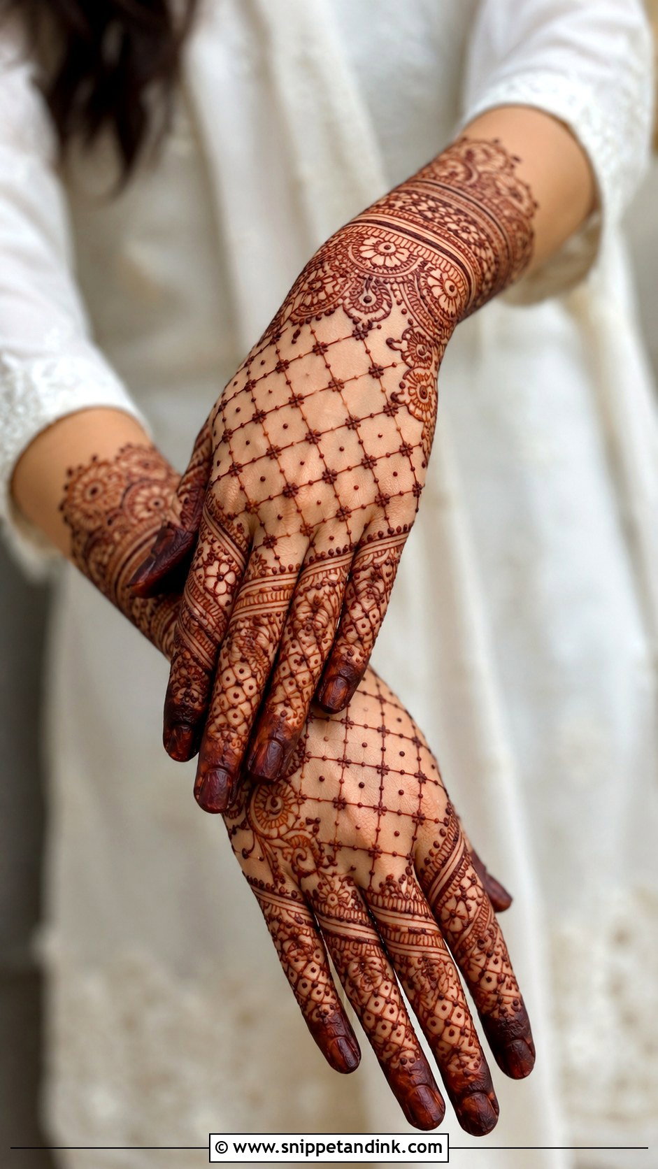 Jaali Henna Mehndi Design - Snippet and Ink - 30 Henna Mehndi Designs