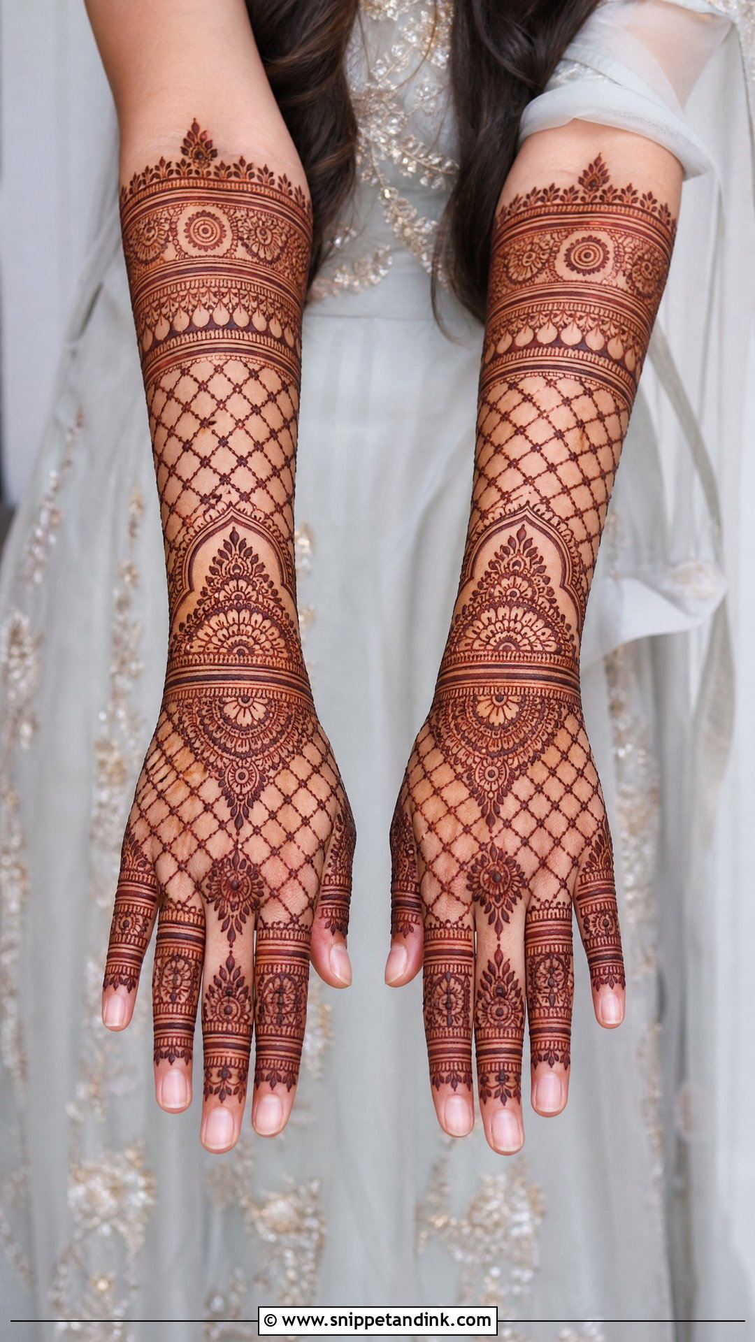 Jaali Hindu Bridal Mehndi Design - Snippet and Ink - 25 Hindu Bridal Mehndi Designs