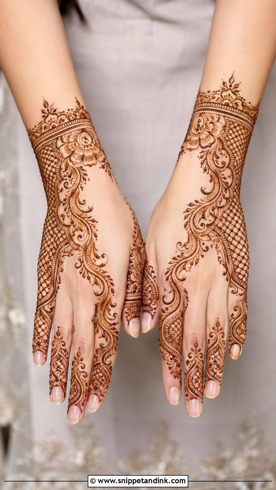 Jaali Khafif Mehndi Design - Snippet and Ink - 35 Khafif Mehndi Designs