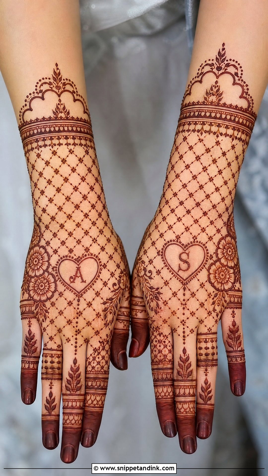 Jaali Love Mehndi Design - Snippet and Ink - 25 Love Mehndi Designs
