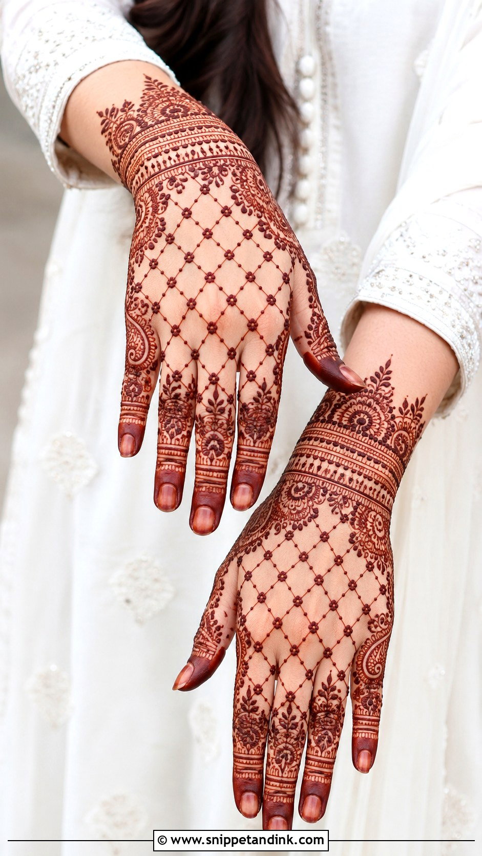 Jaali Mehndi Design - Snippet and Ink - 35 New Style Mehndi Design Ideas