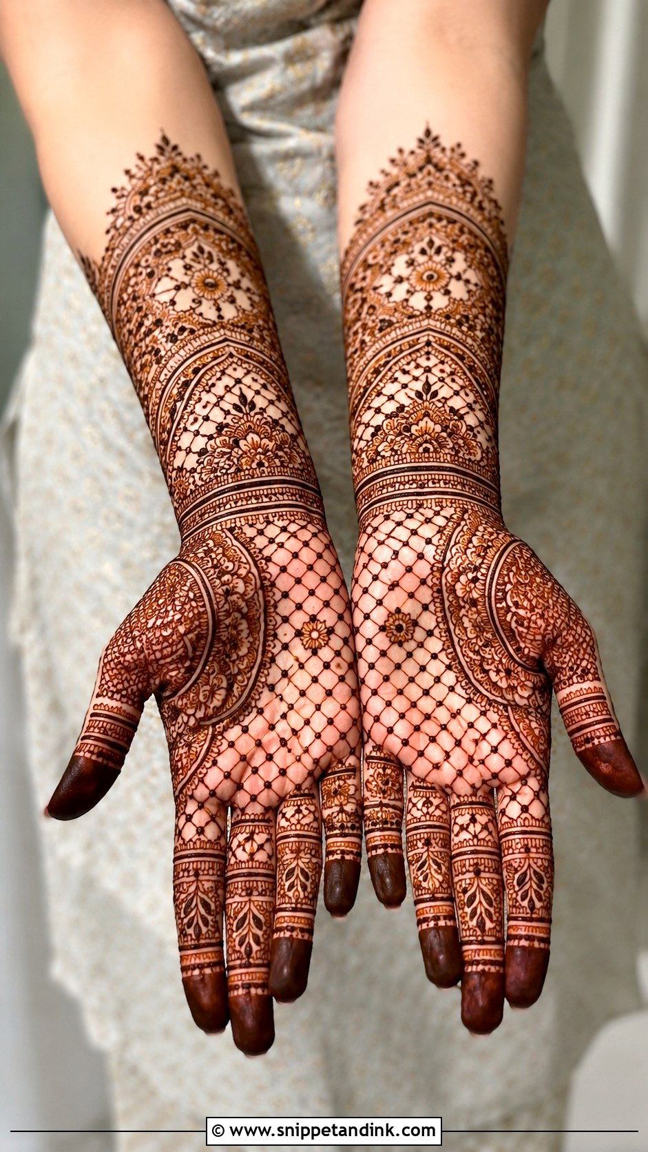 Jaali Mehndi Design For Front Hand - Snippet and Ink - 35 New Mehndi Designs