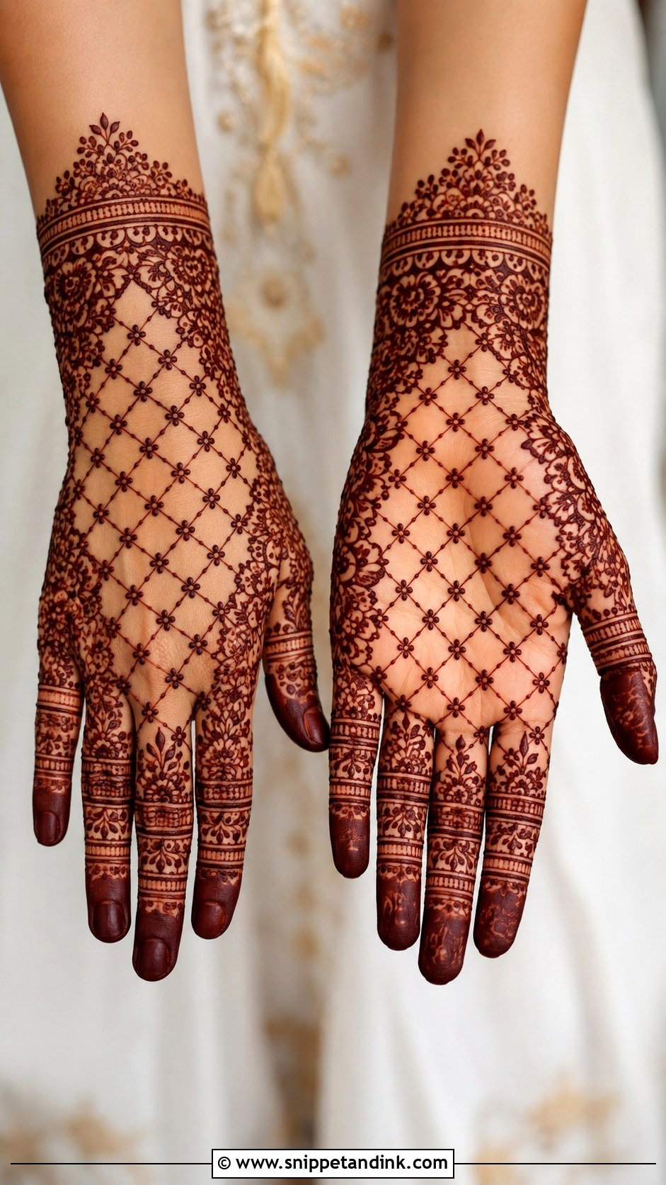 Jaali Mehndi Design For Hands - Snippet and Ink - 35 Mehndi Designs Book