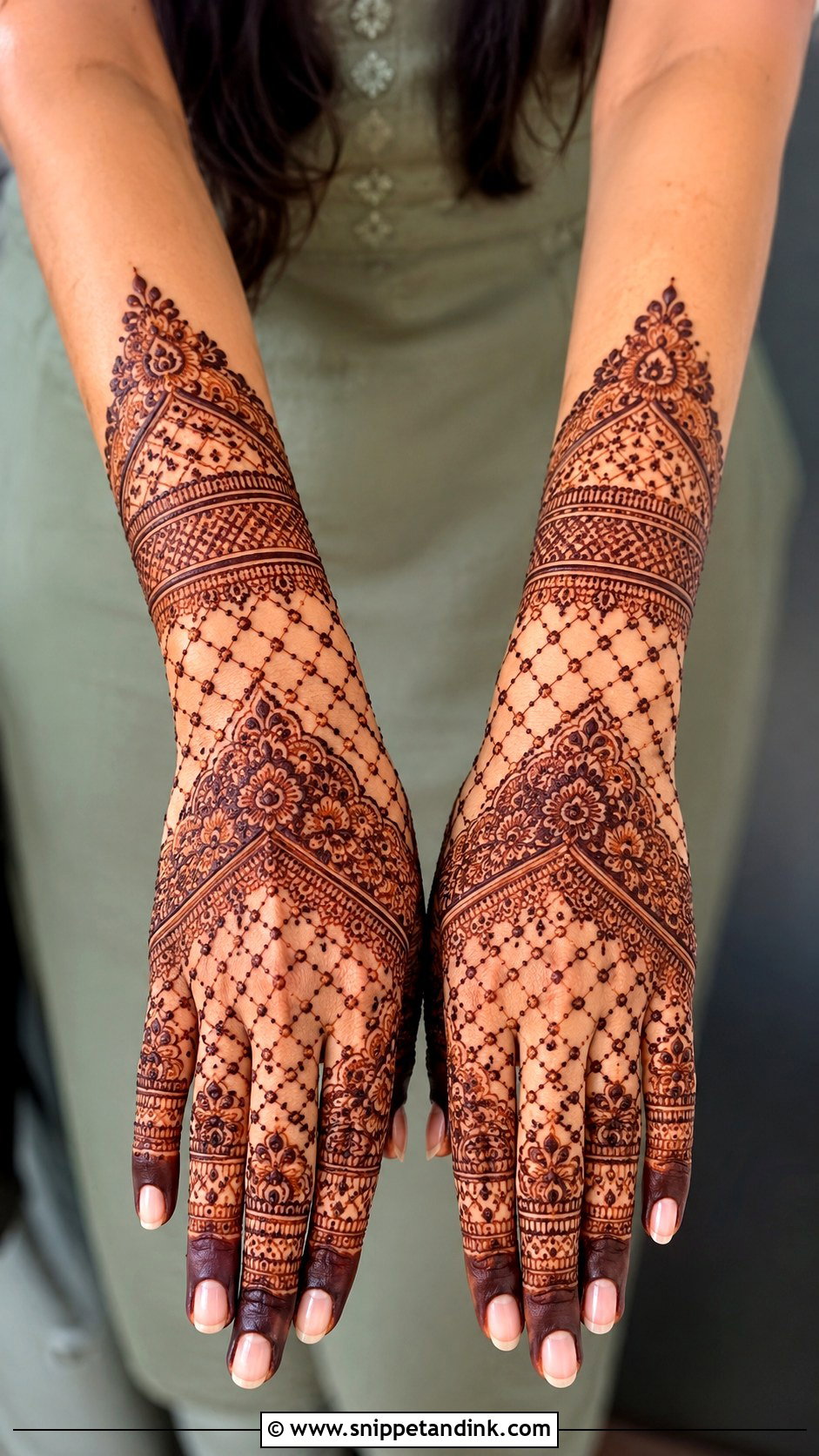 Jaali Mesh Mehndi - Snippet and Ink - 30 New Unique Mehndi Designs