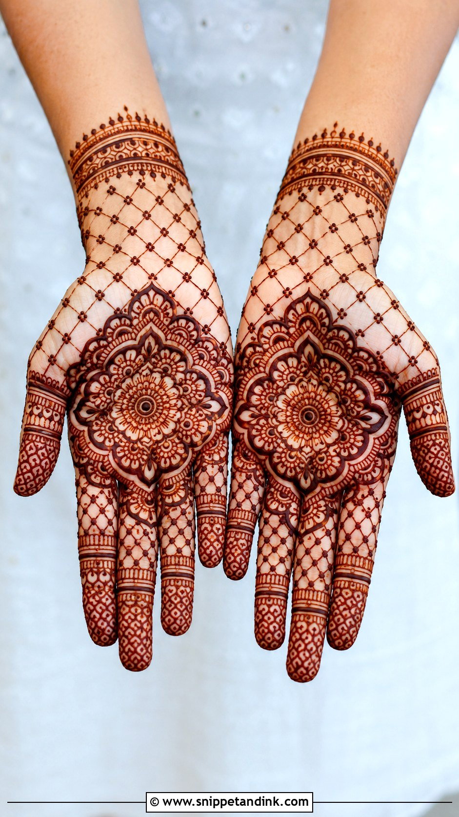 Jaali Palm Mehndi Design - Snippet and Ink - 35 Palm Mehndi Design Ideas