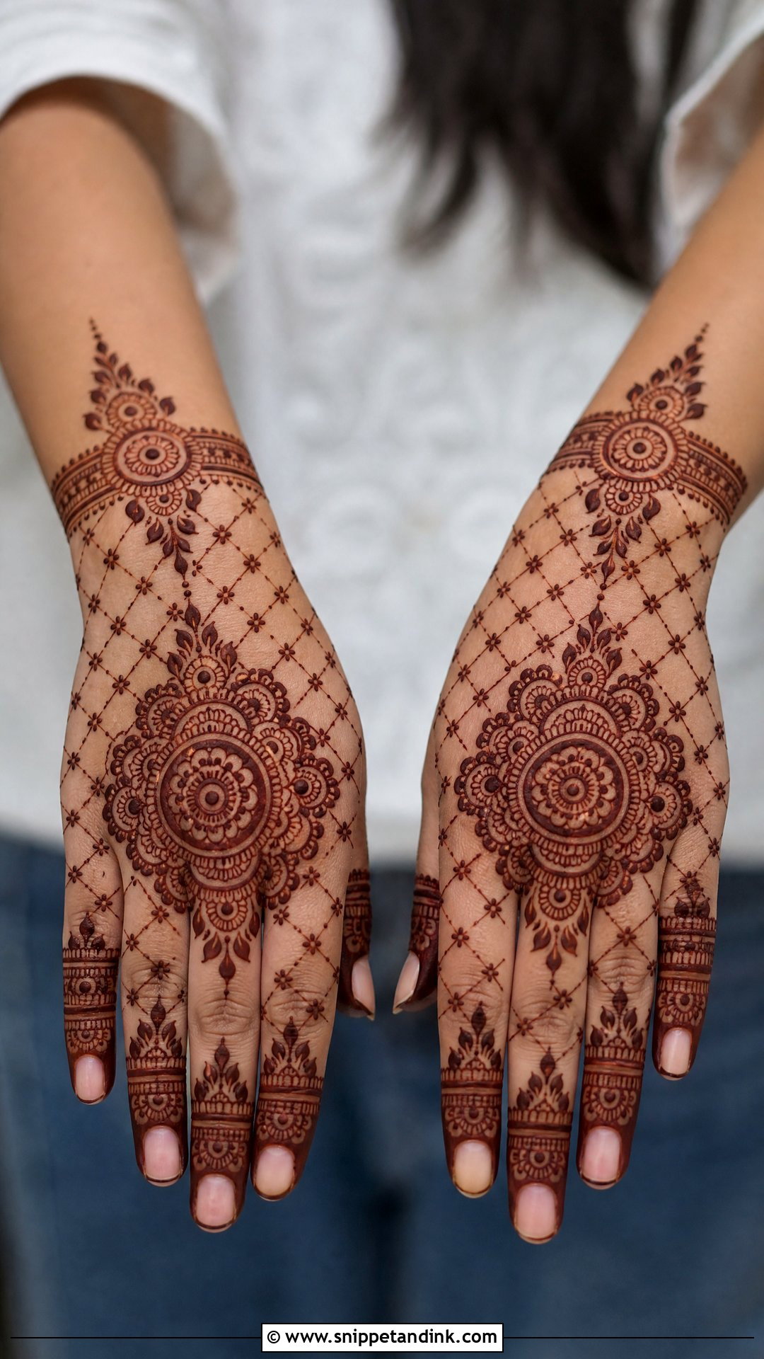 Jaali Rakhi Mehndi Design - Snippet and Ink - 30 Rakhi Mehndi Designs