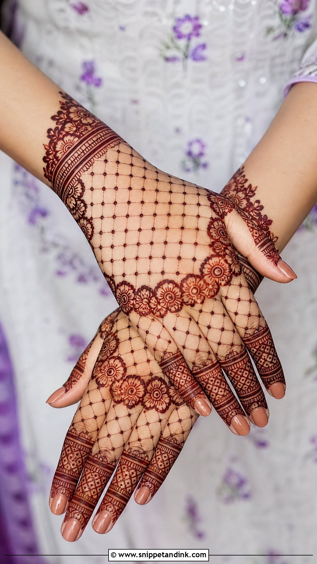 Jaali Upper Hand Mehndi Design - Snippet and Ink - 25 Upper Hand Mehndi Designs
