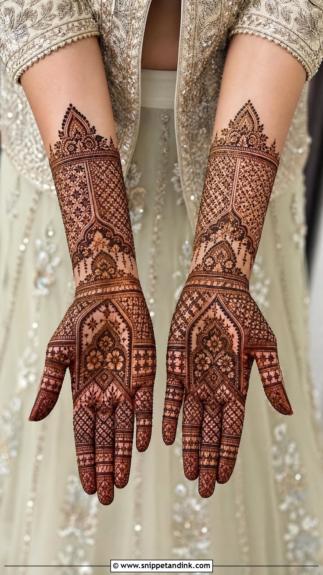 Jacket Mehndi Lehnga Design - Snippet and Ink - 25 Mehndi Lehnga Designs