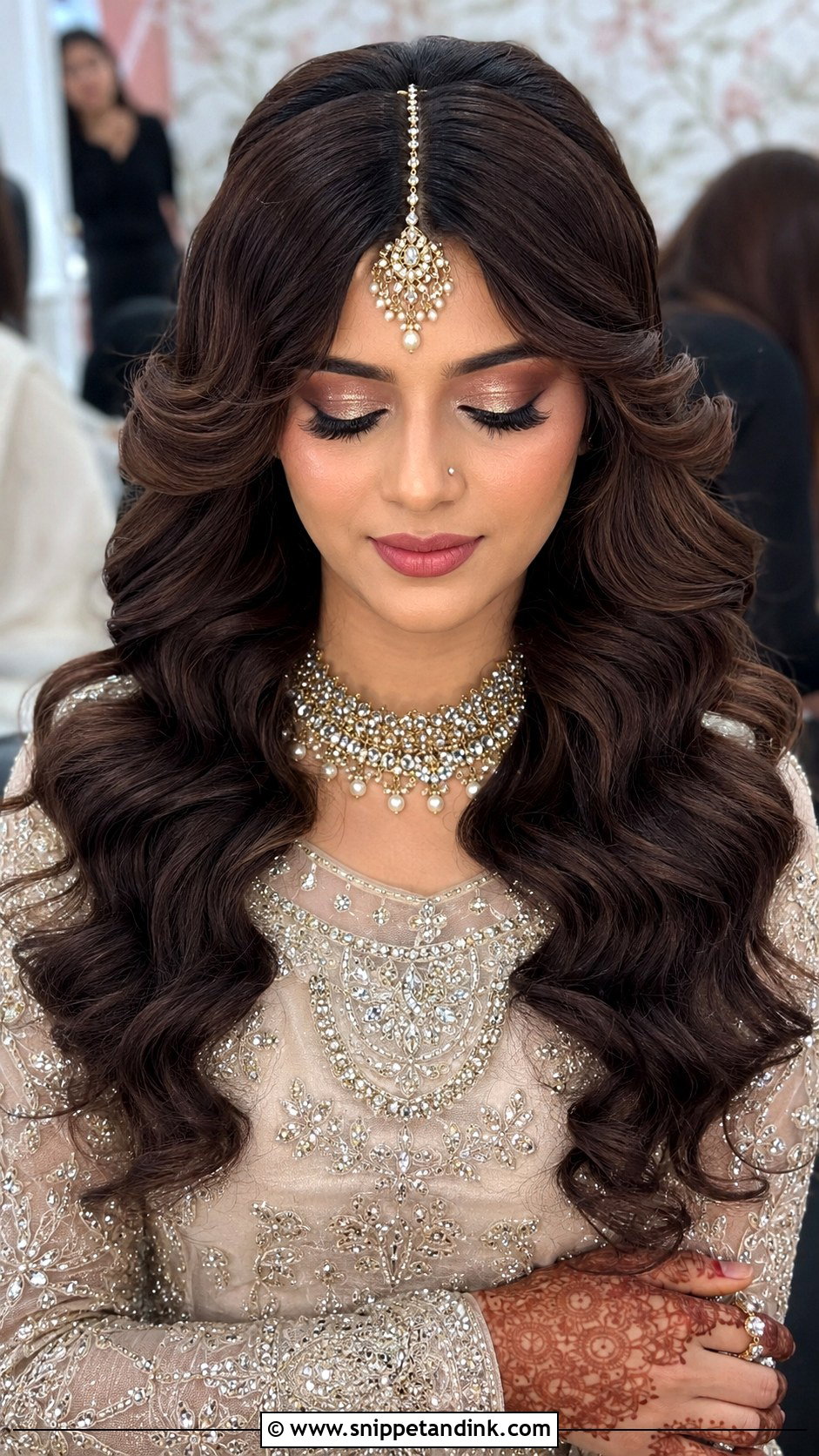Kashees Bridal Center Part Curls - Snippet and Ink - 20 Kashees Bridal Hairstyle Ideas