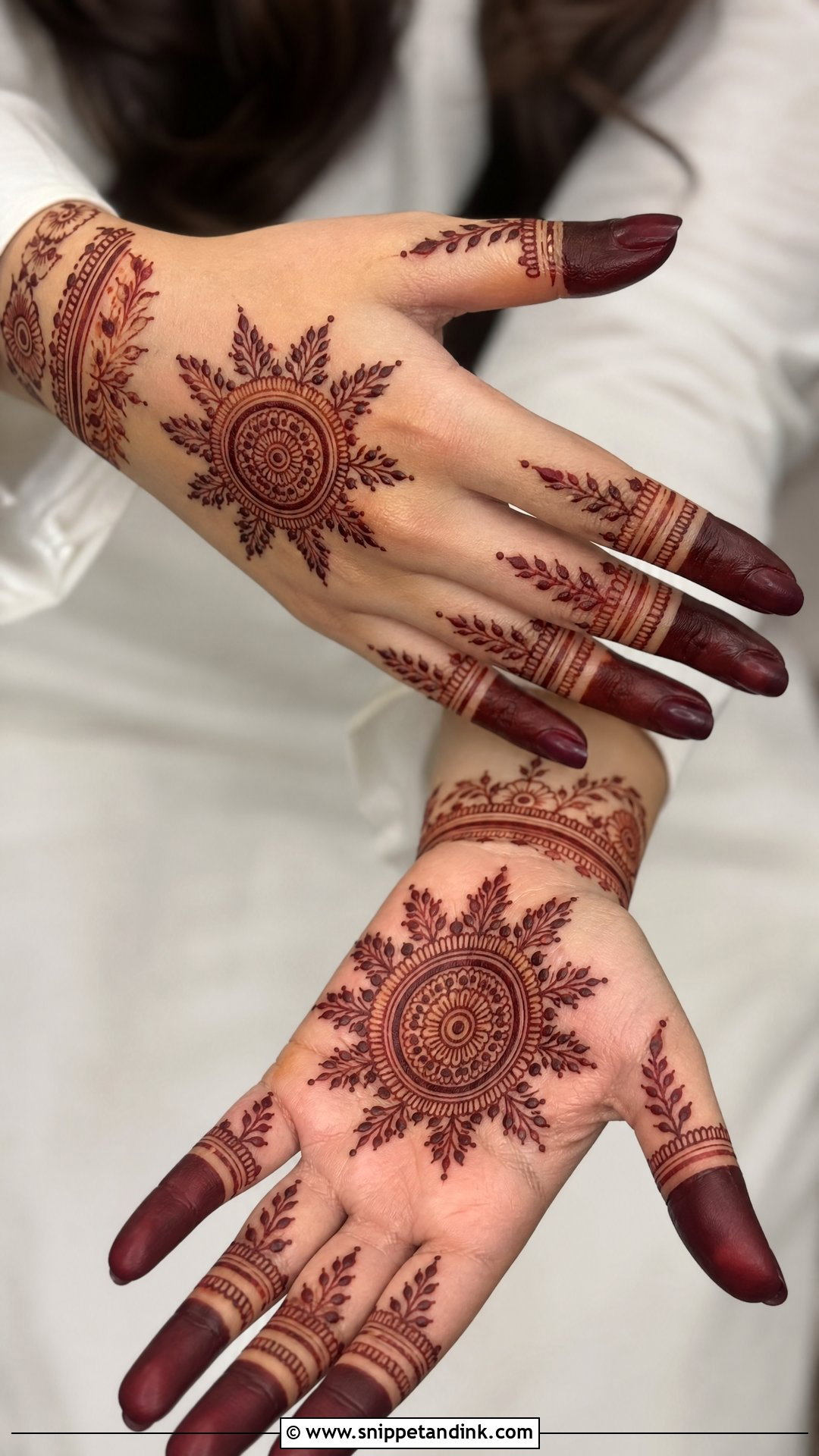 Kashees Finger Bridal Mehndi - Snippet and Ink - 20 Kashees Bridal Mehndi Design Ideas