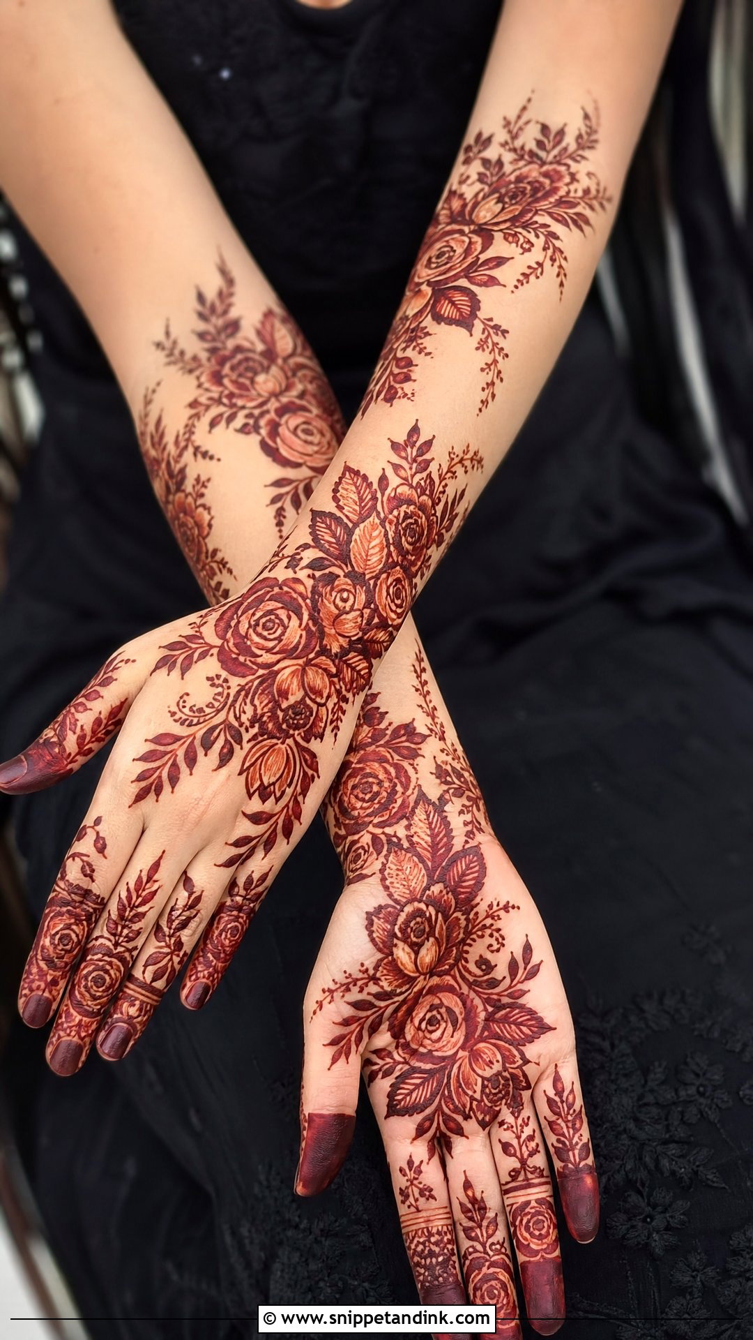 Kashees Floral Bridal Mehndi Design - Snippet and Ink - 20 Kashees Bridal Mehndi Designs