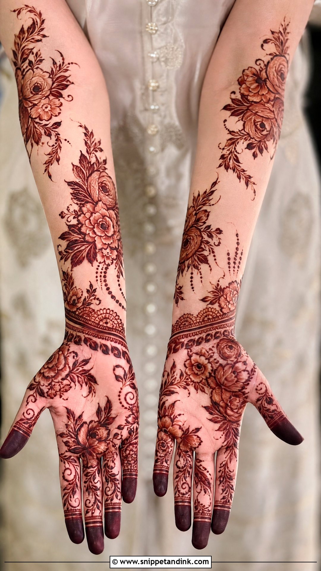 Kashees Floral Bridal Mehndi - Snippet and Ink - 20 Kashees Bridal Mehndi Design Ideas