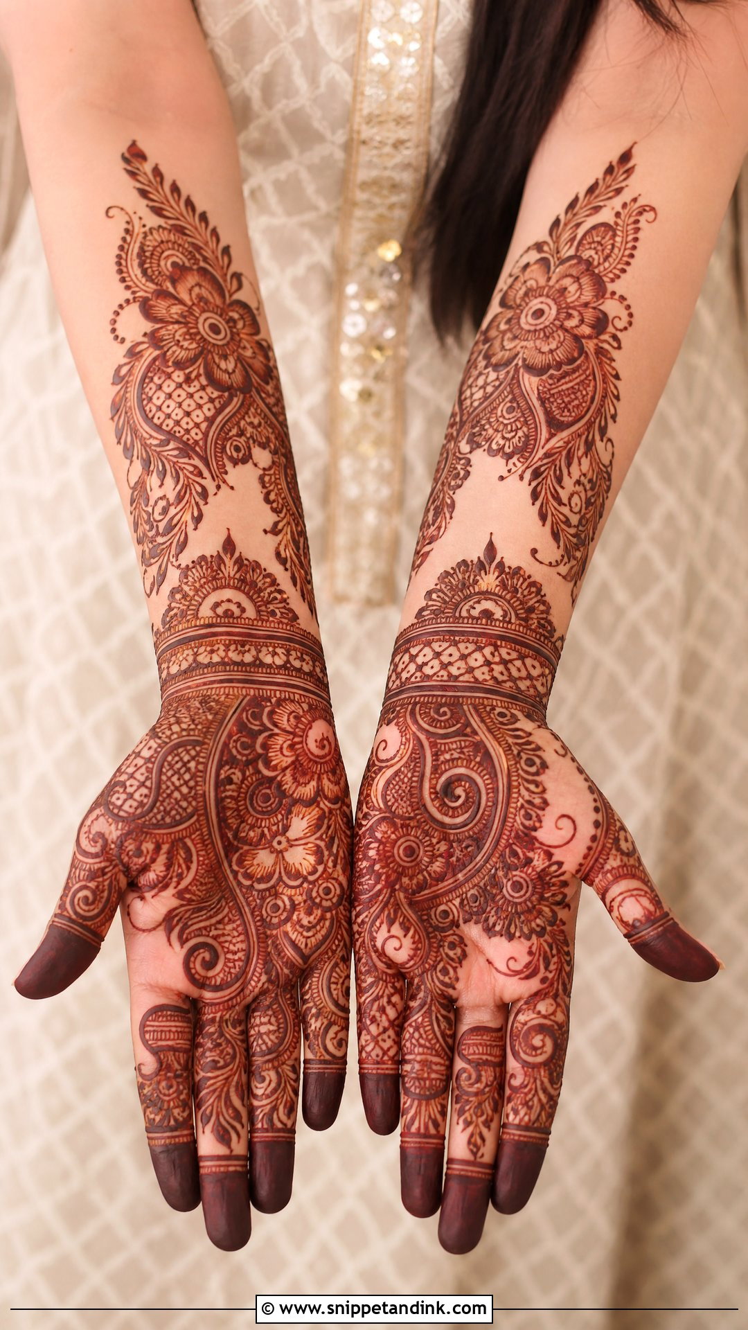 Kashees Indo Arabic Bridal Mehndi Design - Snippet and Ink - 20 Kashees Bridal Mehndi Designs