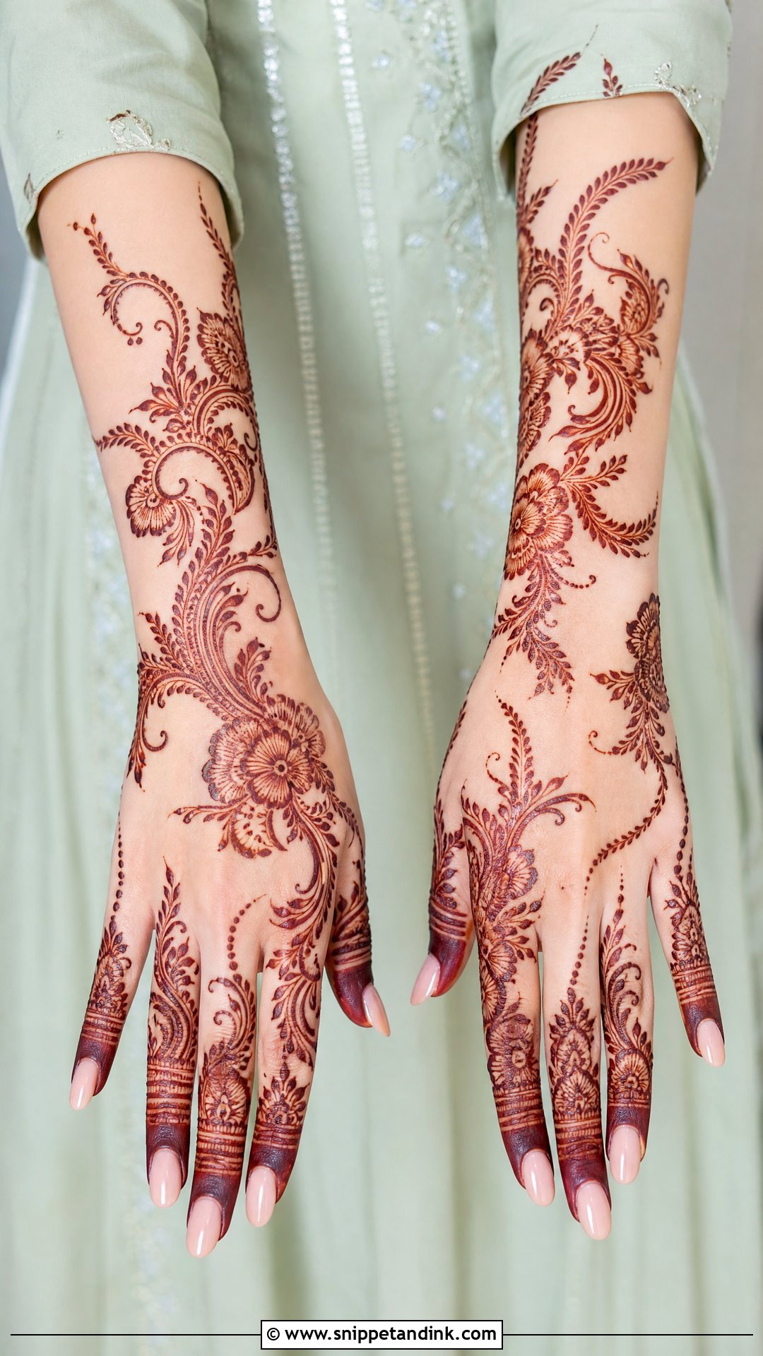 Kashees Khafif Bridal Mehndi Design - Snippet and Ink - 20 Kashees Bridal Mehndi Designs