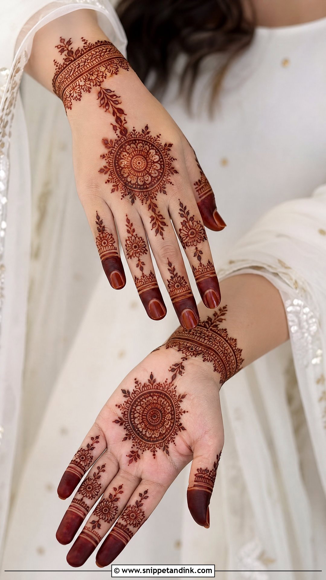 Kashees Minimal Bridal Mehndi - Snippet and Ink - 20 Kashees Bridal Mehndi Design Ideas