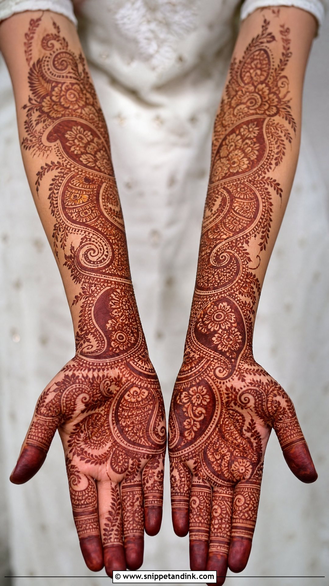 Kashees Paisley Bridal Mehndi - Snippet and Ink - 20 Kashees Bridal Mehndi Design Ideas