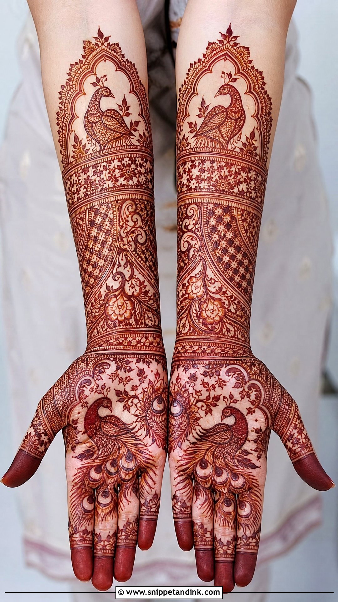 Kashees Peacock Bridal Mehndi Design - Snippet and Ink - 20 Kashees Bridal Mehndi Designs