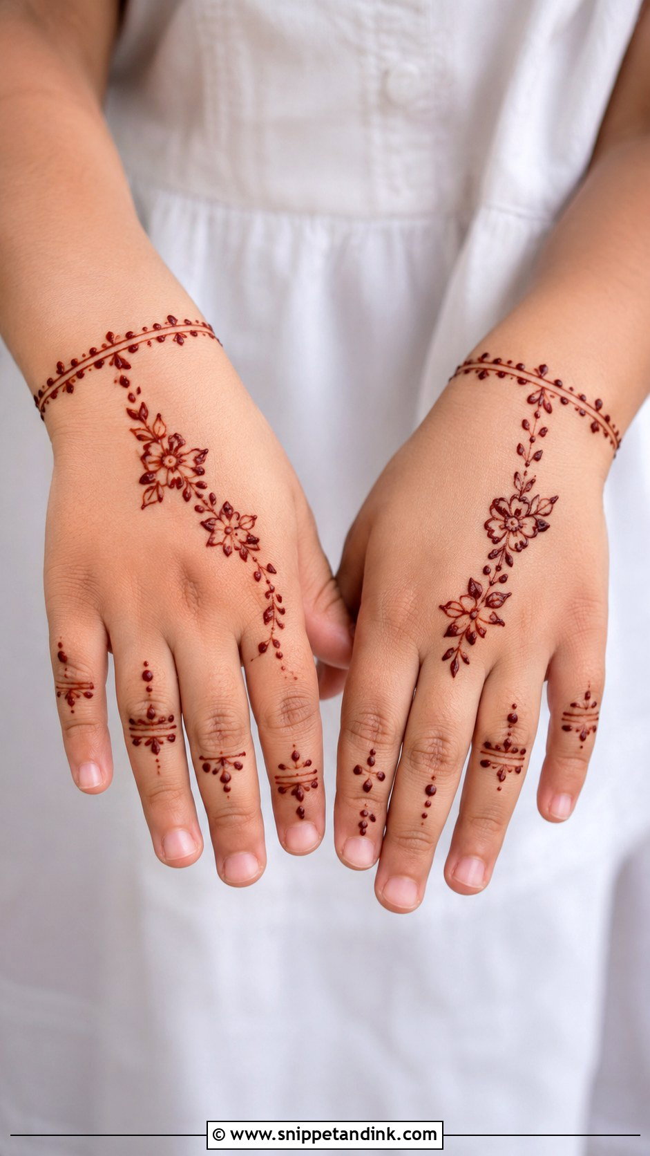 Khafif Mehndi Design For Kids - Snippet and Ink - 35 Khafif Mehndi Design Ideas