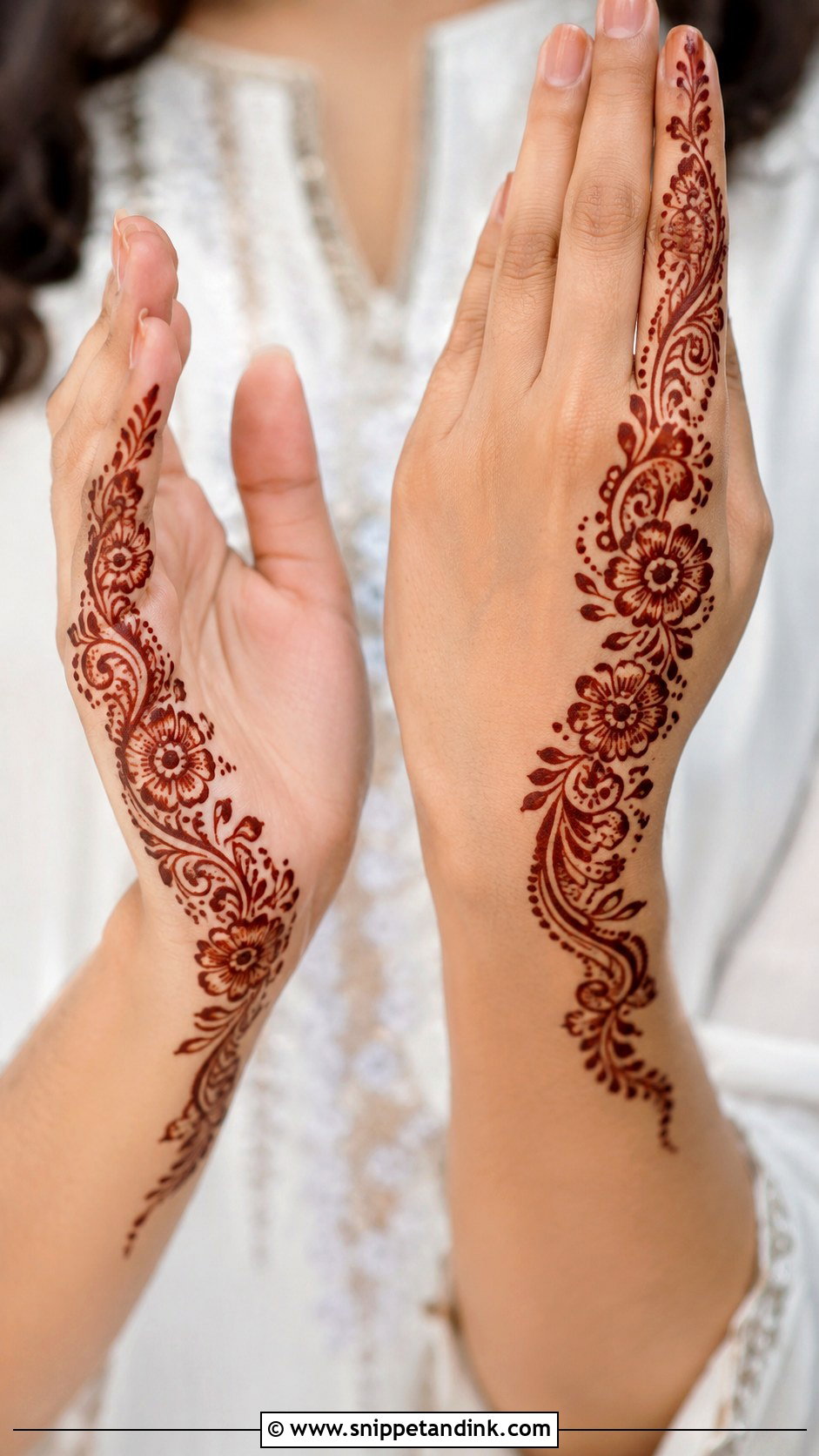 Khafif Mehndi Design With Side Trail - Snippet and Ink - 35 Khafif Mehndi Design Ideas