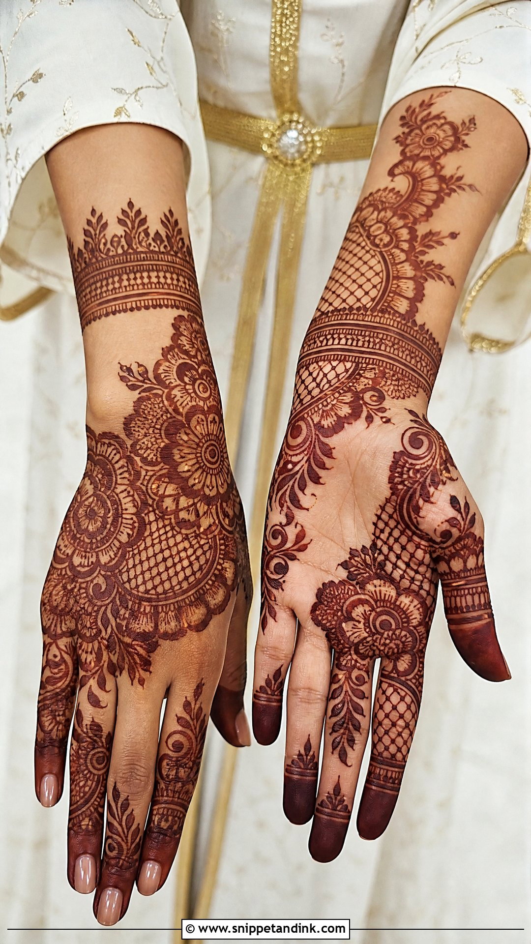 Khaleeji Bridal Henna With Jaali - Snippet and Ink - 20 Khaleeji Bridal Henna Ideas