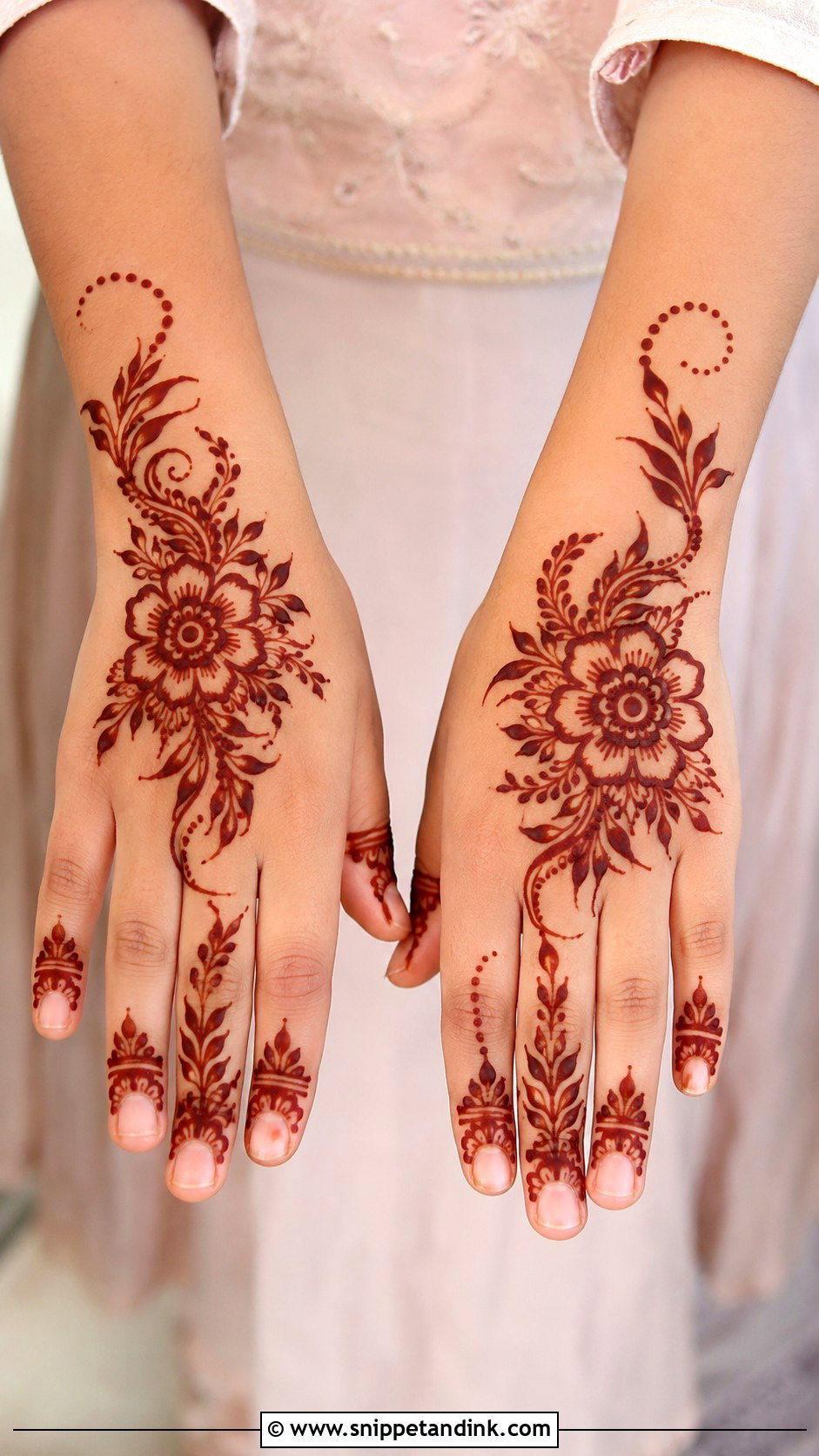Kids Gulf Mehndi Design - Snippet and Ink - 35 Kids Mehndi Designs