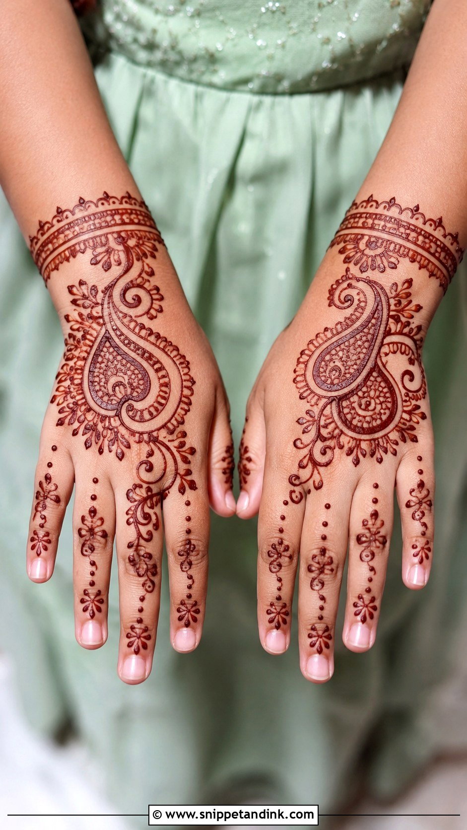 Kids Paisley Mehndi Design - Snippet and Ink - 35 Kids Mehndi Designs