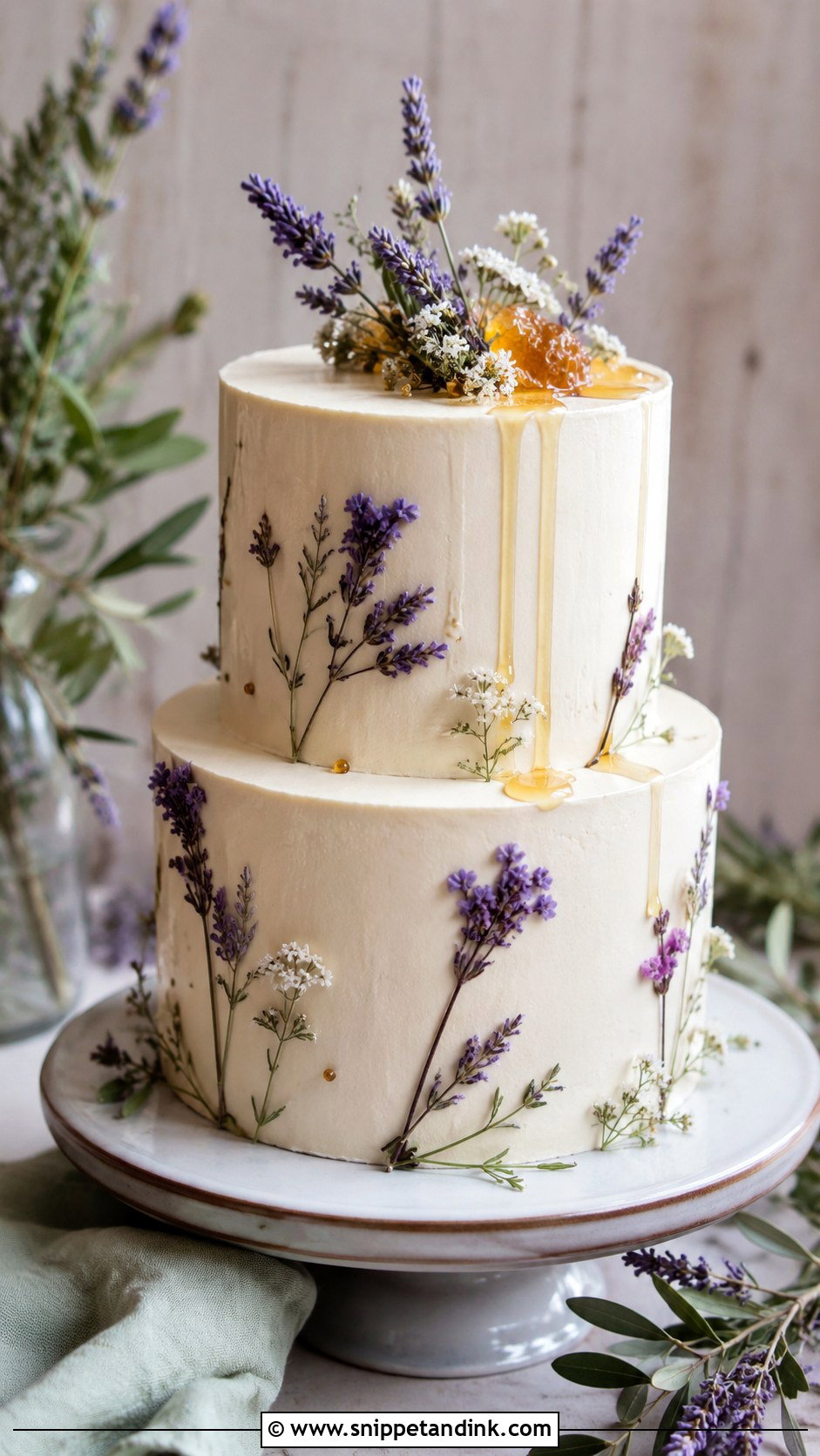 Lavender Wedding Cake - Snippet and Ink - 20 Aesthetic Floral Cake Ideas for Wedding