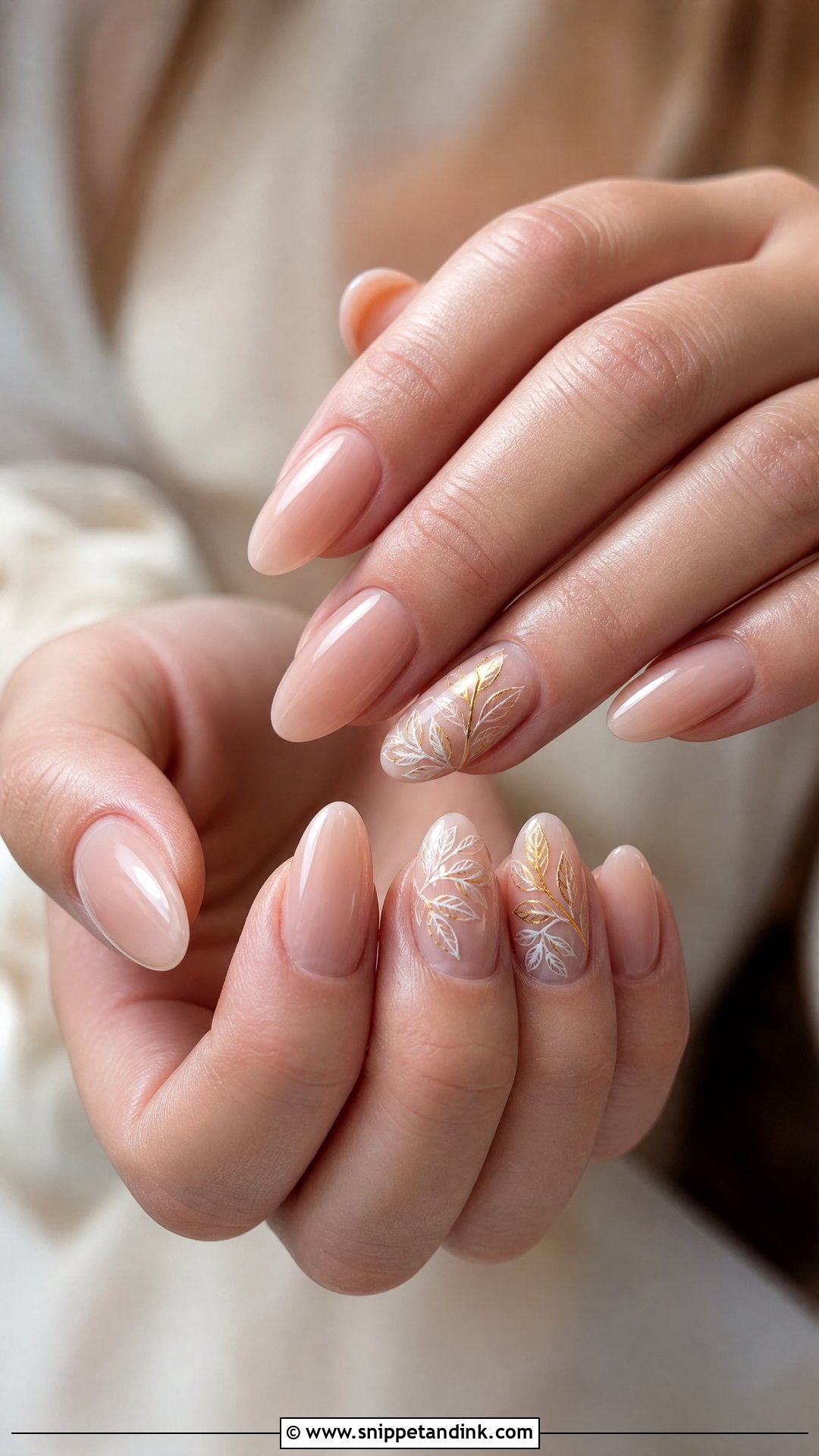 Leaf Accent Fall Wedding Nails - Snippet and Ink - 25 Fall Wedding Nails for Bride