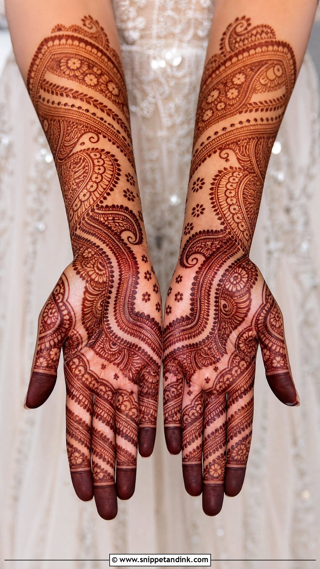 Leheriya Mehendi Outfit for Bride - Snippet and Ink - 30 Unique Mehendi Outfits for Bride