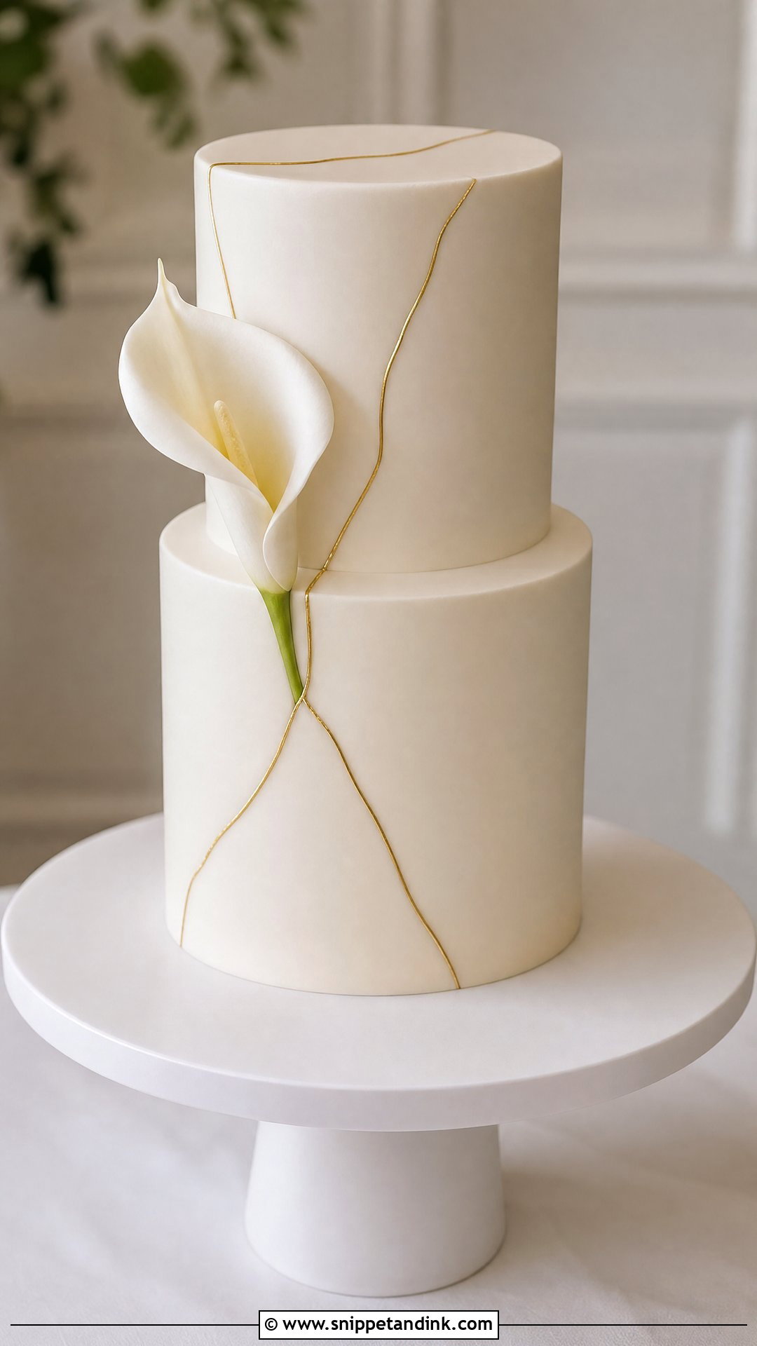 Lily Minimalist Wedding Cake - Snippet and Ink - 25 Lily Flower Cake Ideas for Wedding