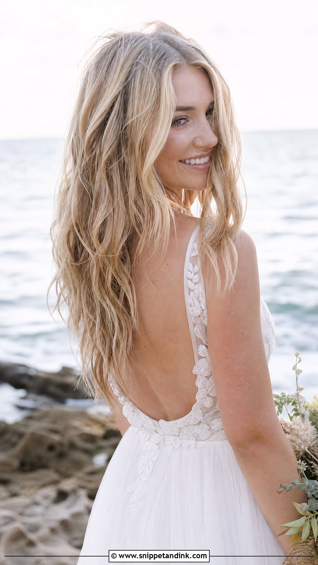 Loose Beach Waves Wedding Hair - Snippet and Ink - 20 Loose Curls Wedding Hair