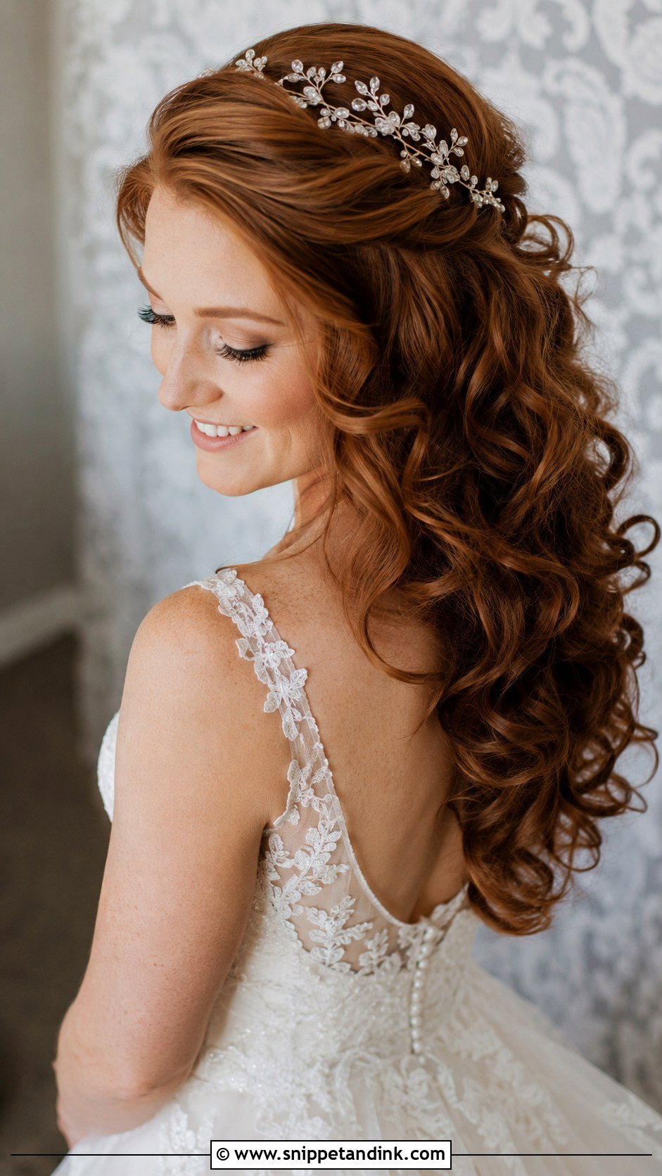 Loose Curls Bridal Hairstyle - Snippet and Ink - 25 Simple Bridal Hairstyle Ideas