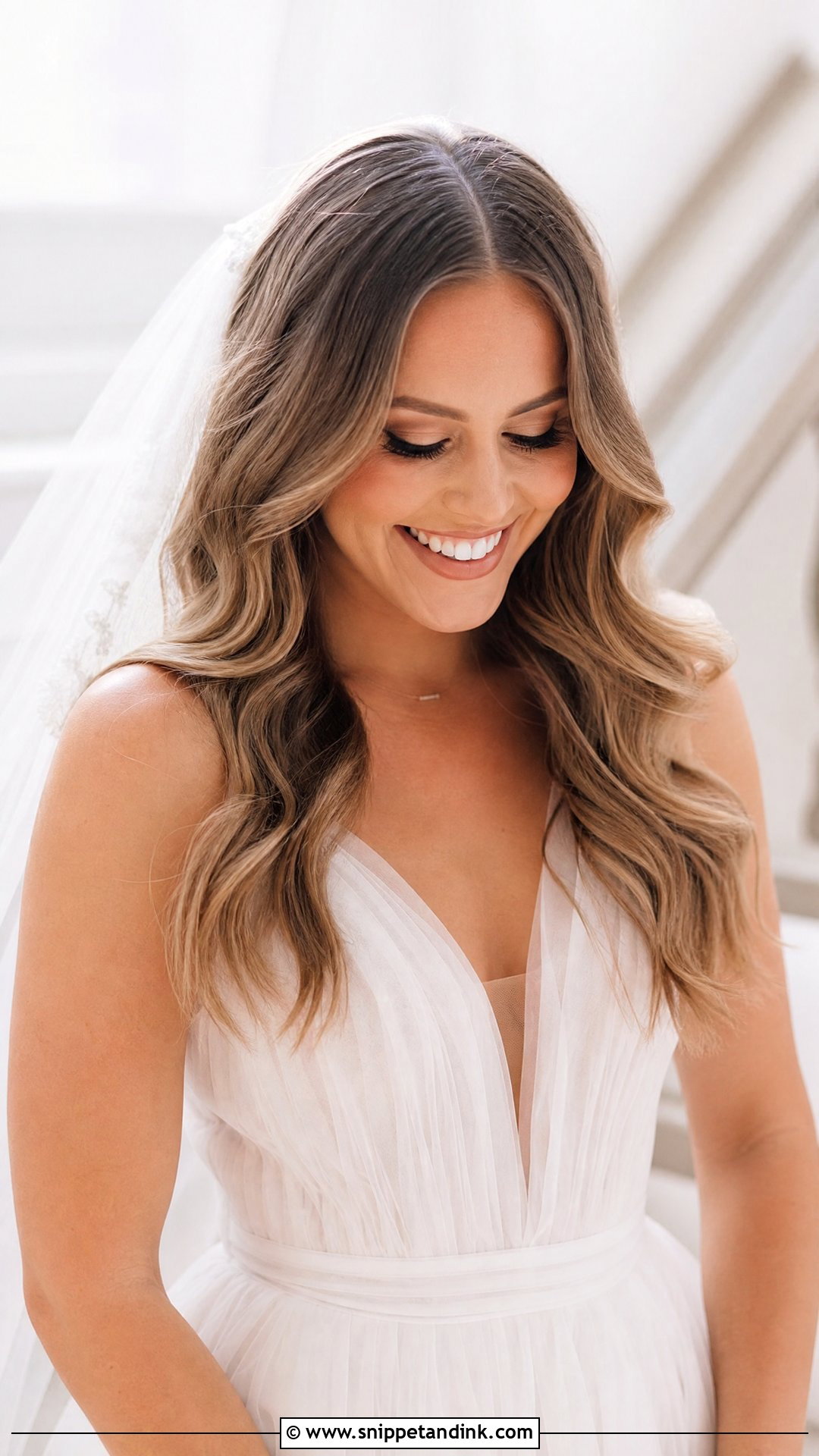 Loose Romantic Bridal Waves - Snippet and Ink - 20 Bridal Glam Waves