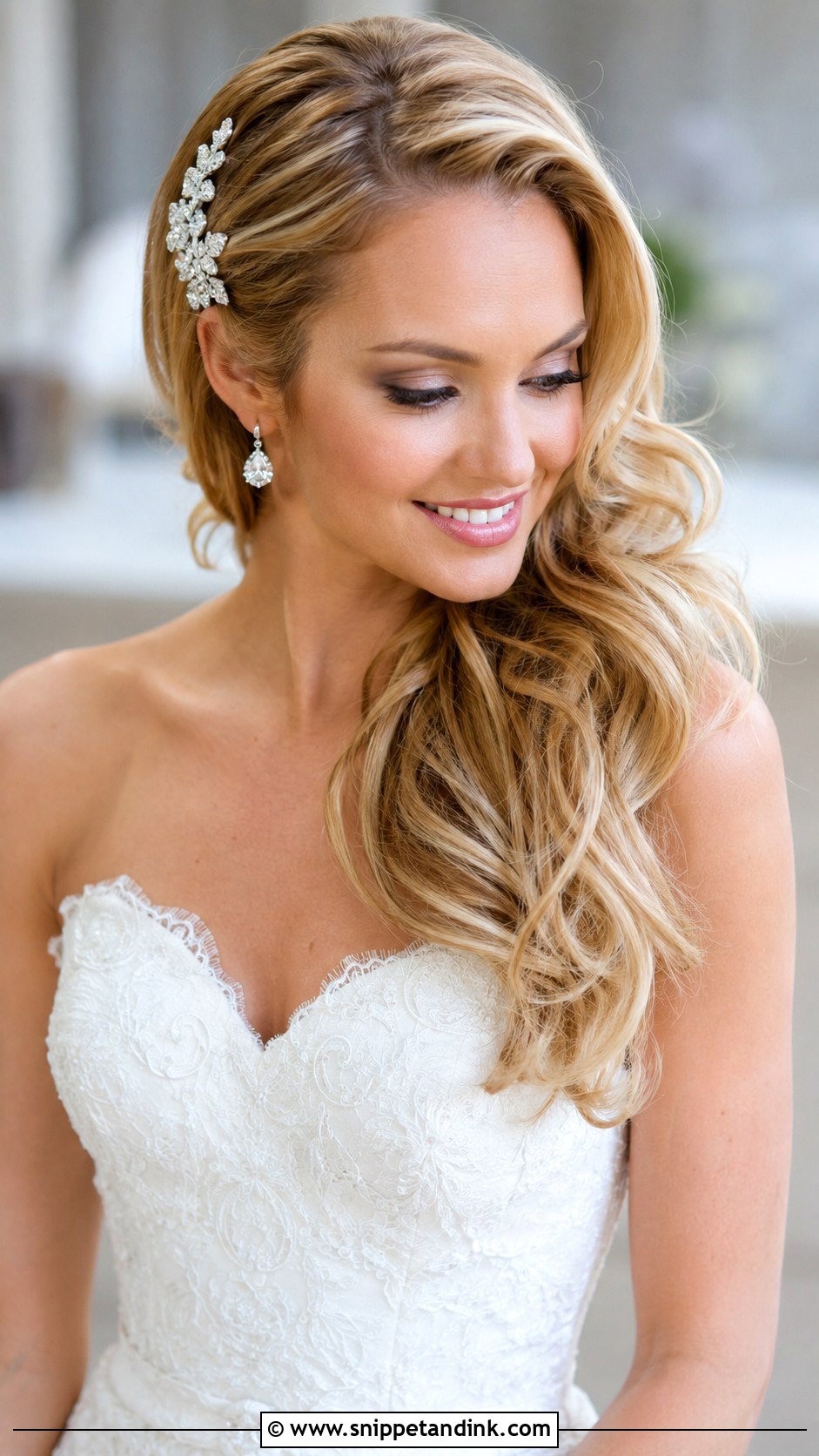 Loose Vintage Waves With Side Comb - Snippet and Ink - 20 50s Wedding Hair Ideas