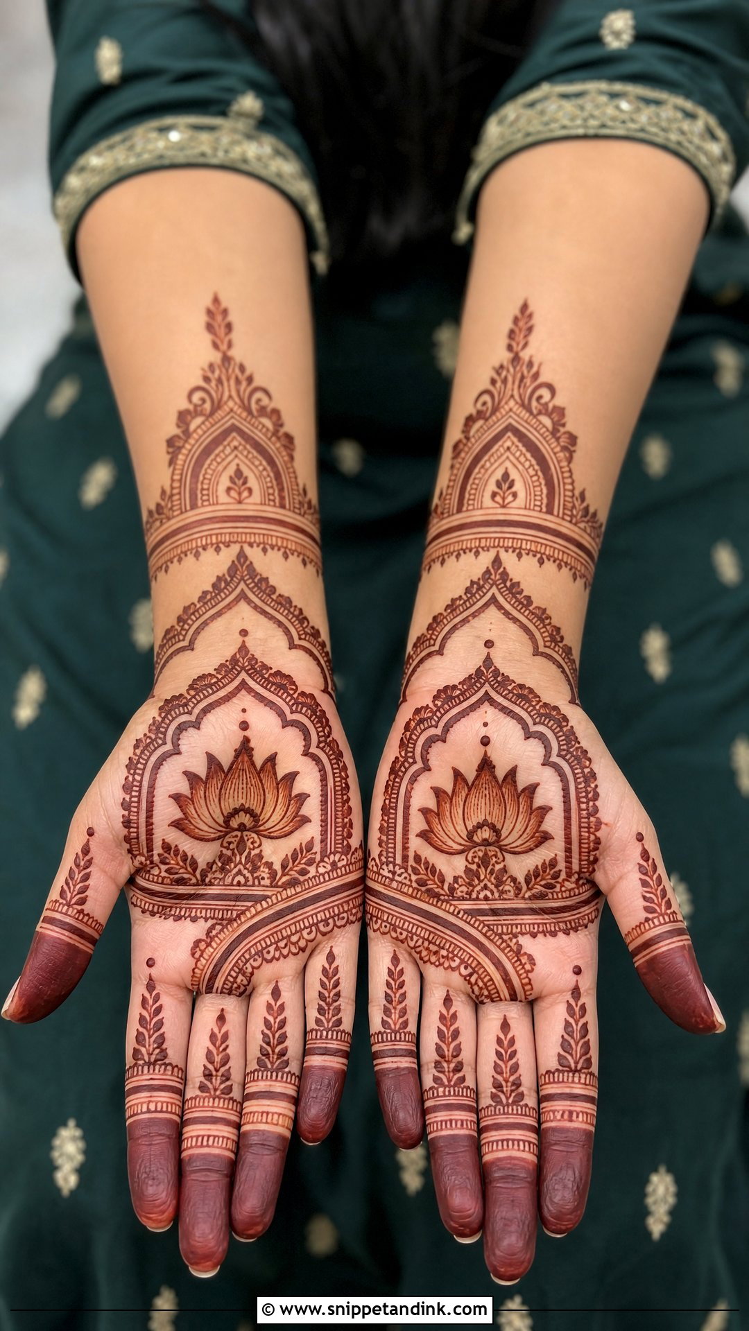 Lotus Mehrab Mehndi Design - Snippet and Ink - 30 Mehrab Mehndi Design Ideas