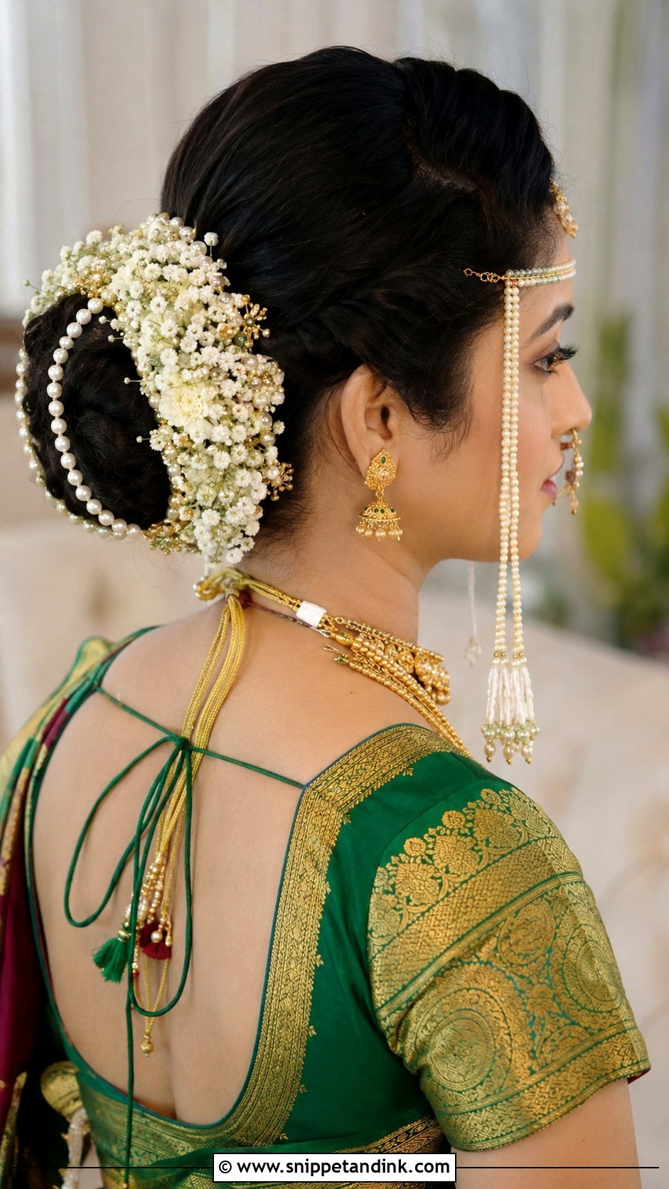Maharashtrian Bridal Bun With Mundavalya - Snippet and Ink - 25 Indian Wedding Hair Ideas